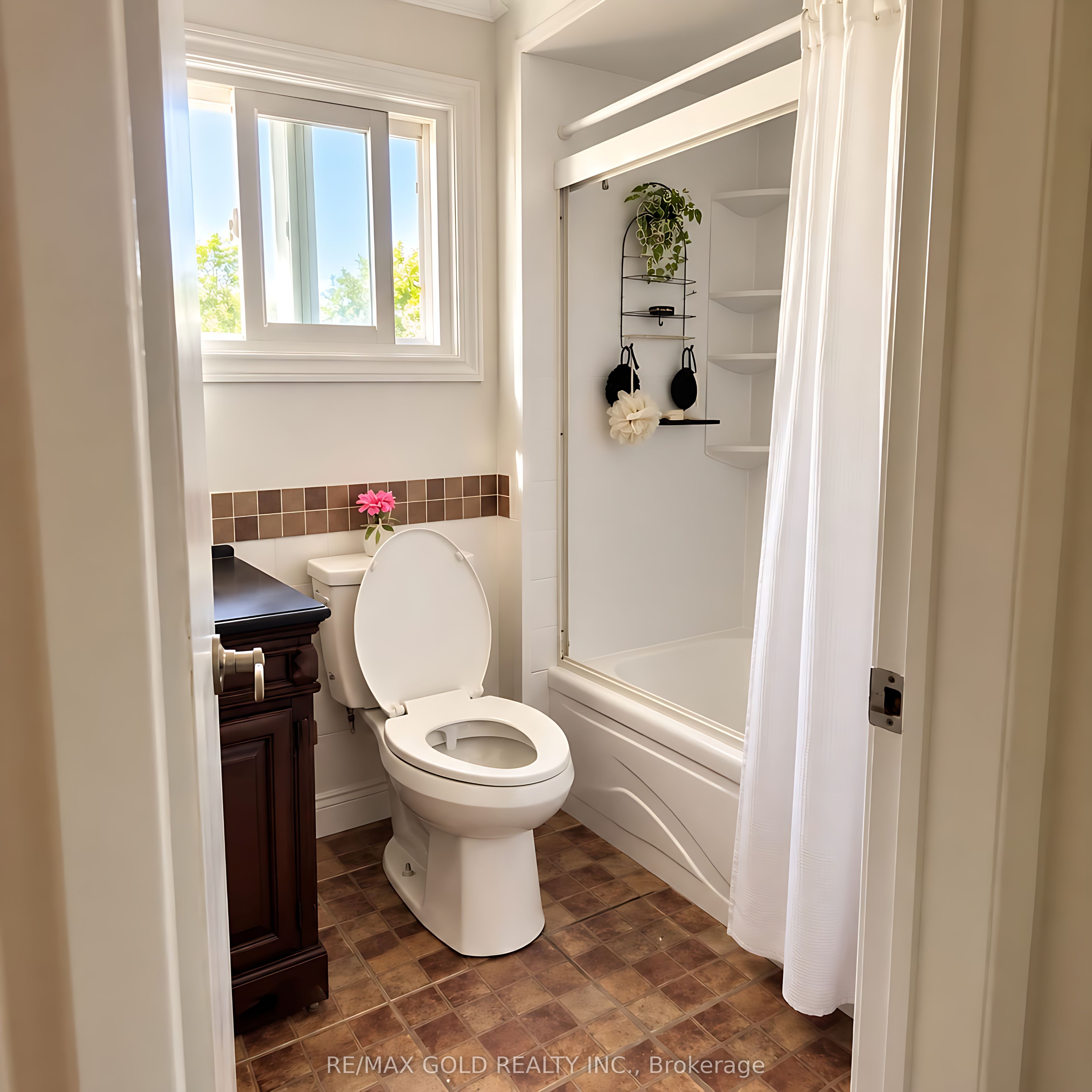 32 Steven Court Property Photo 18