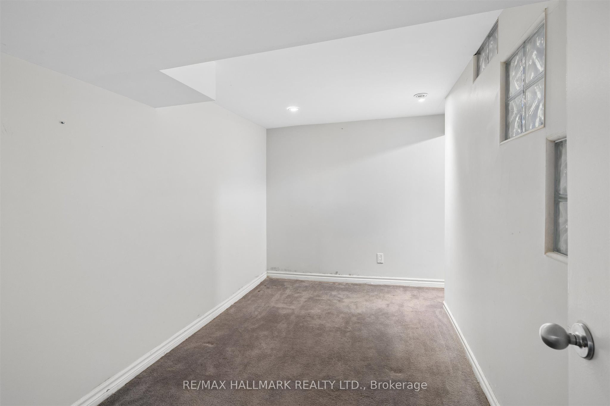 28 Finsbury Crescent Property Photo 27