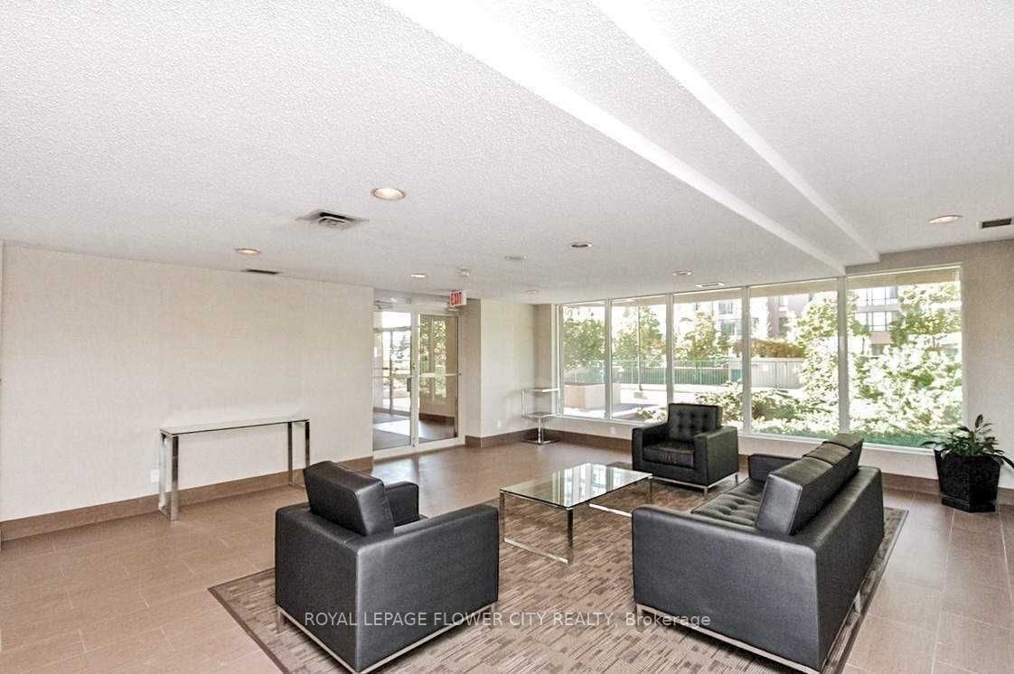 115 Hillcrest Avenue 1709 Property Photo 2