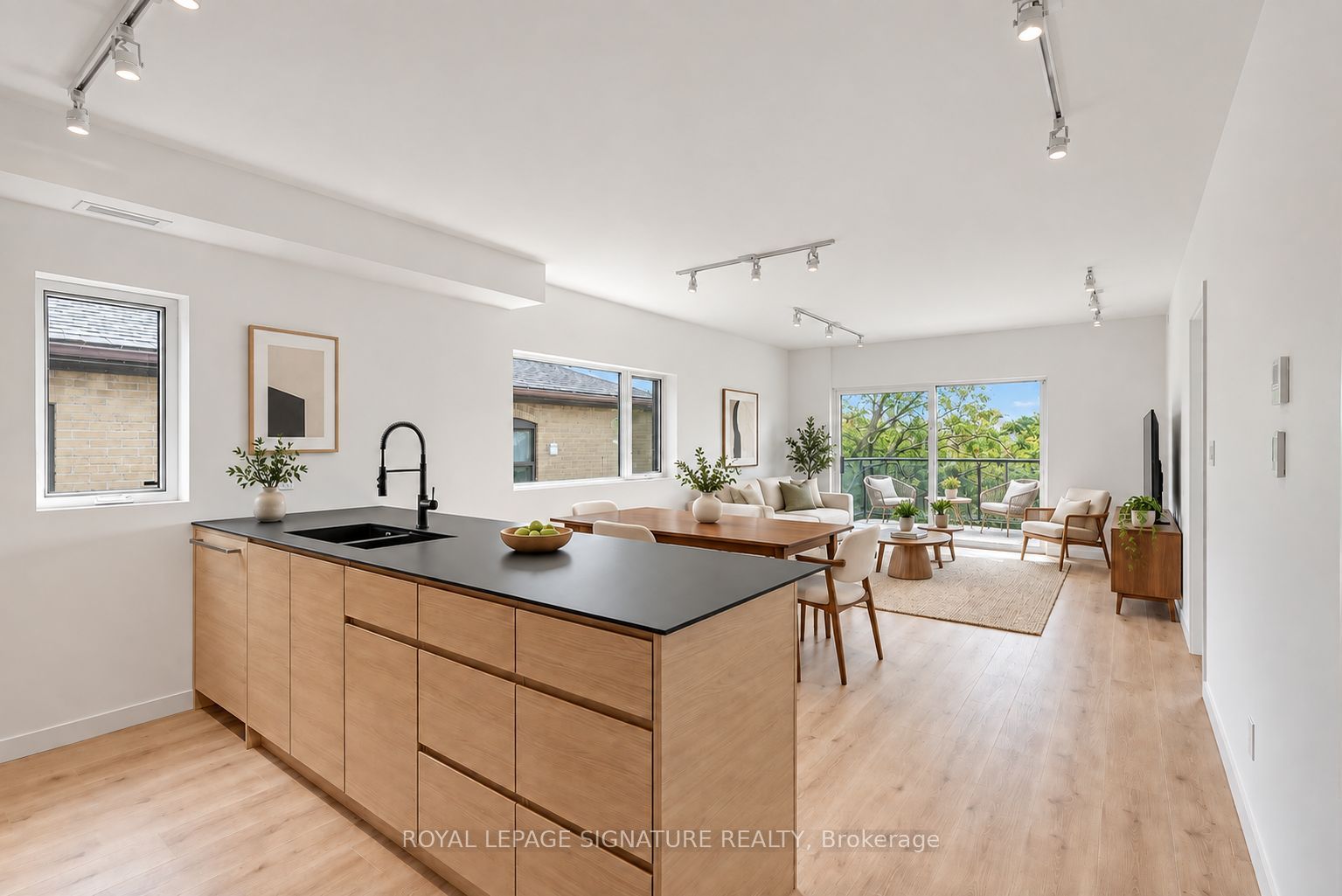 1254 Davenport Road 4 Property Photo 1