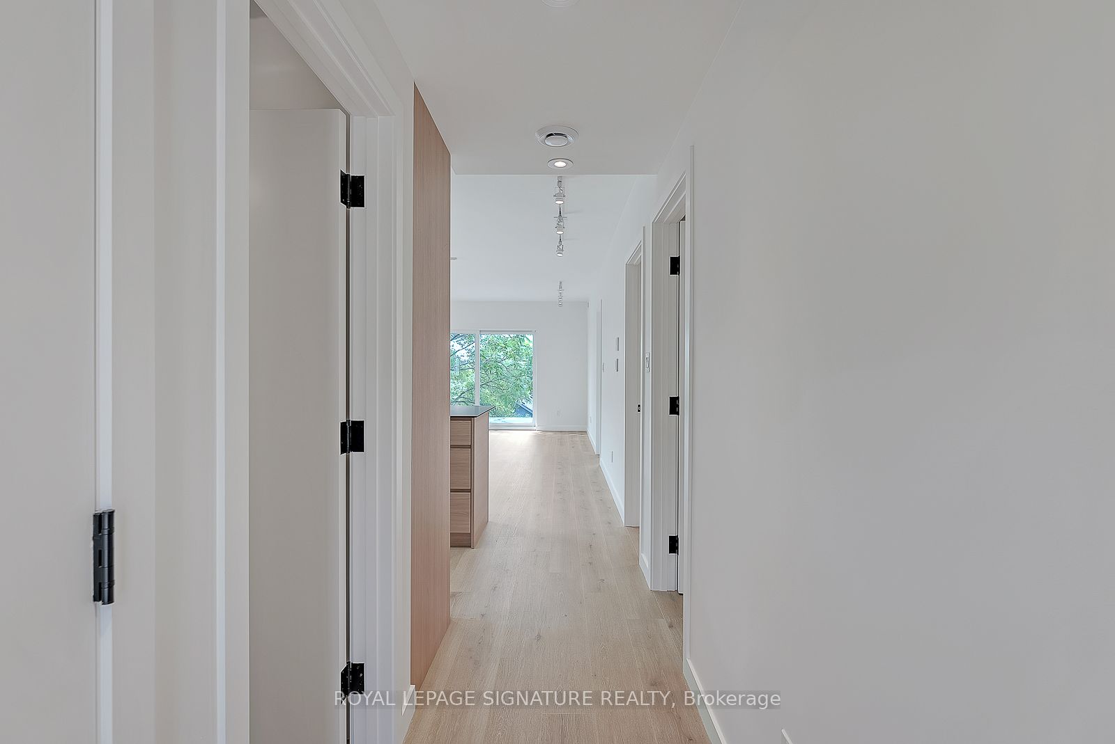 1254 Davenport Road 4 Property Photo 3