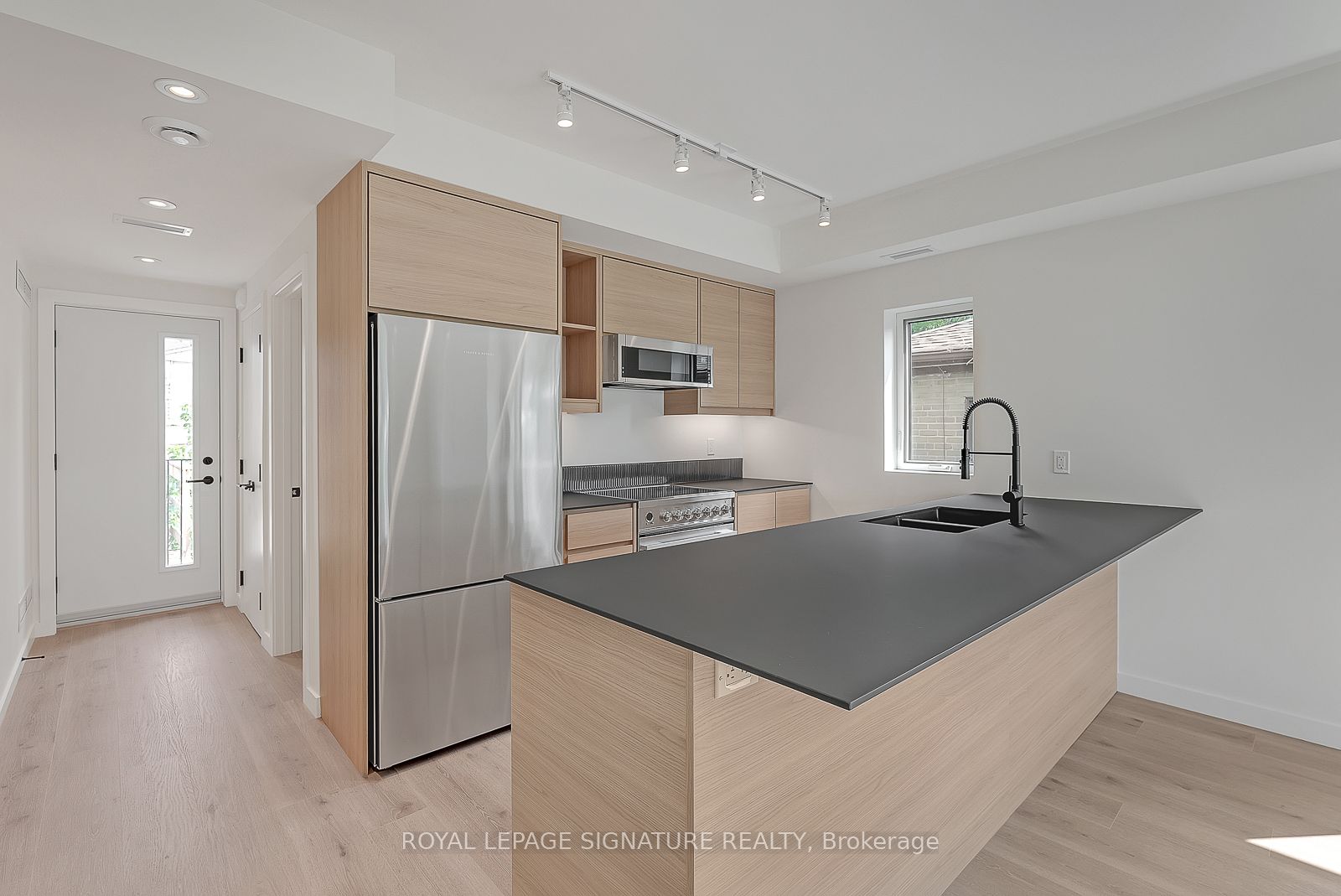 1254 Davenport Road 4 Property Photo 7