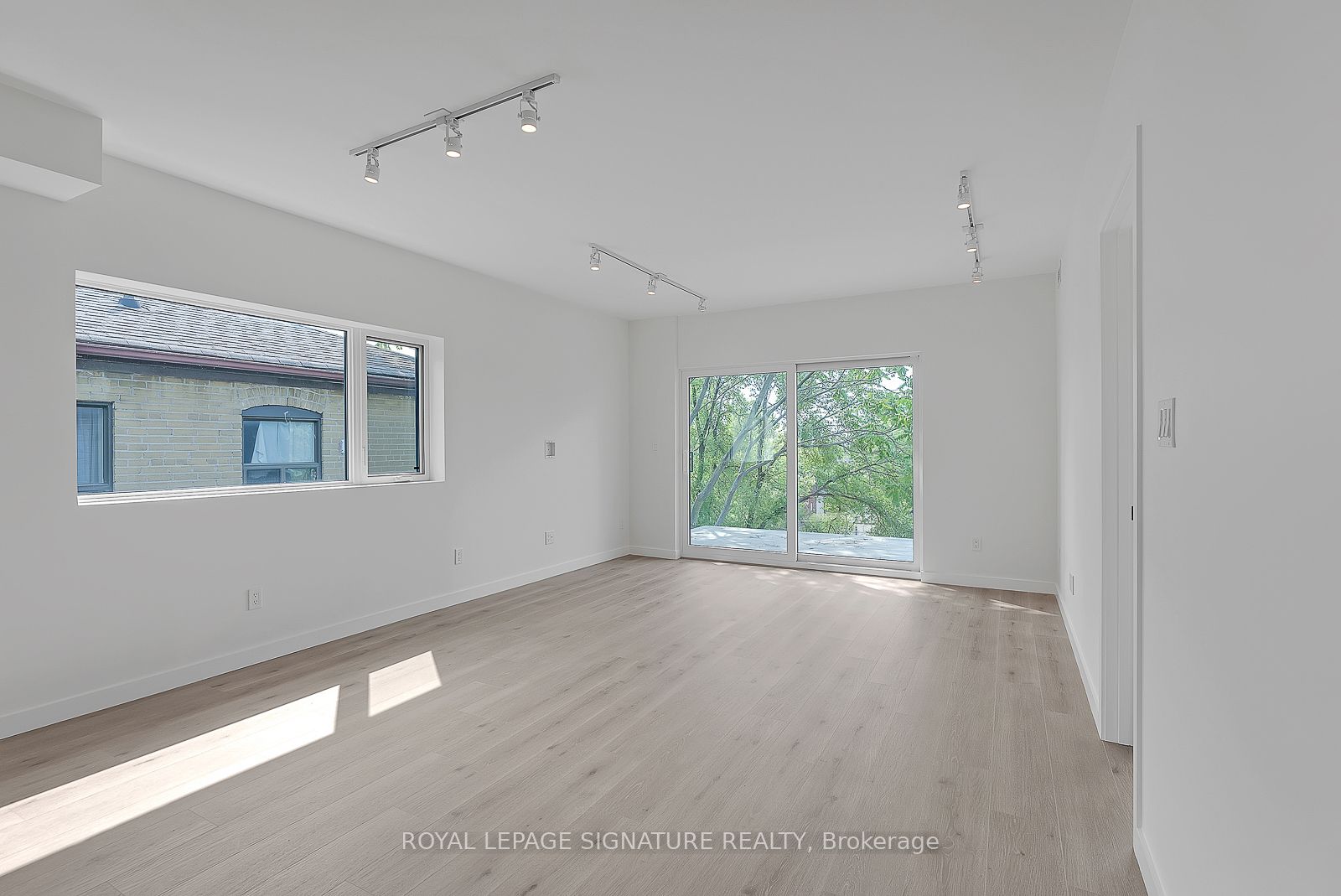 1254 Davenport Road 4 Property Photo 11
