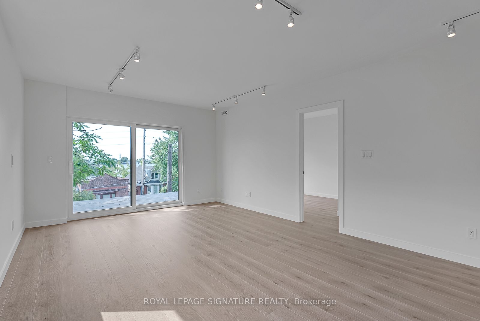 1254 Davenport Road 4 Property Photo 13