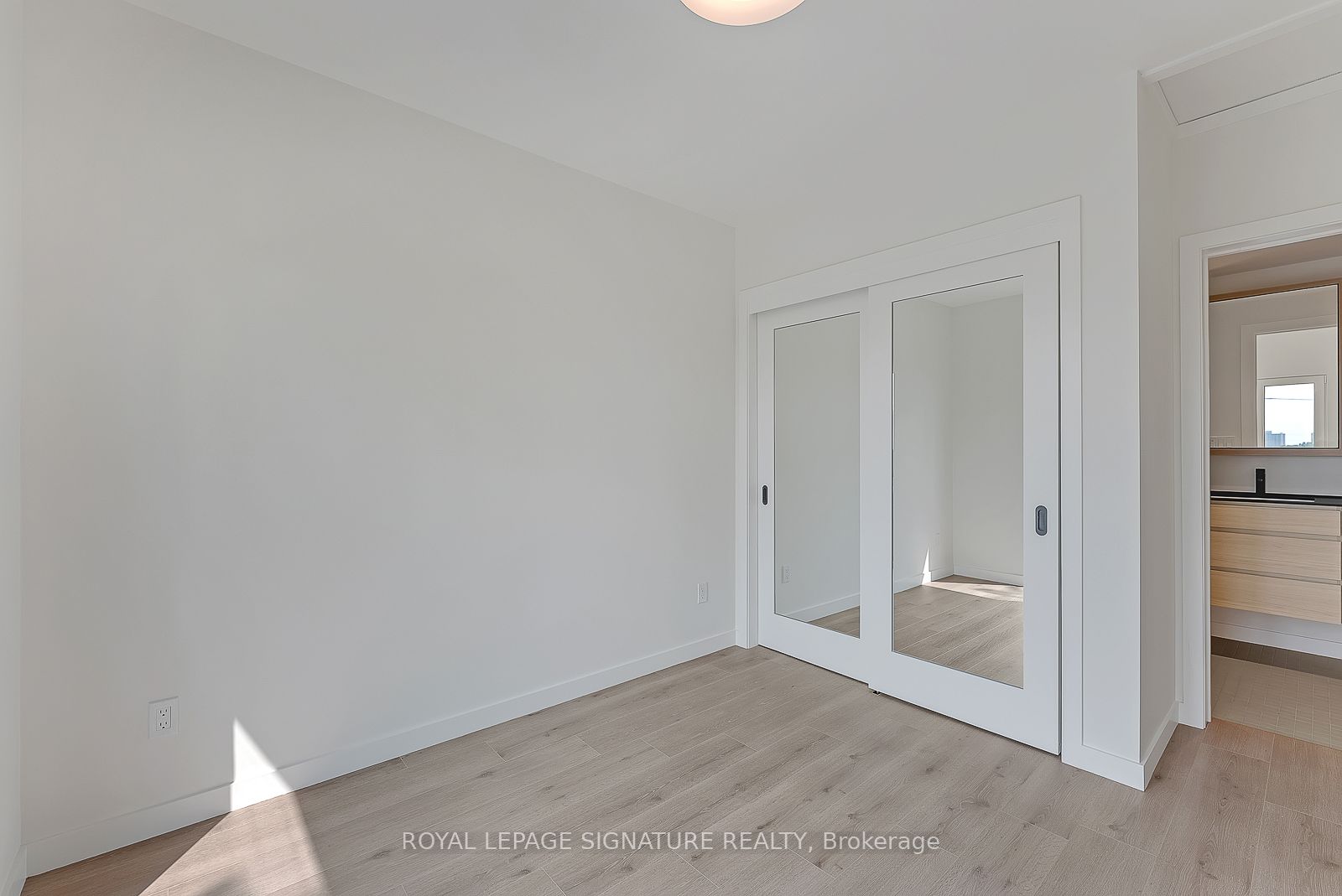 1254 Davenport Road 4 Property Photo 19