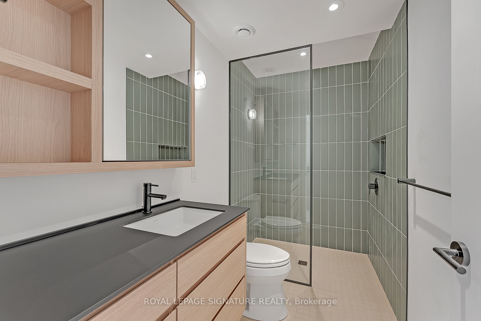 1254 Davenport Road 4 Property Photo 26