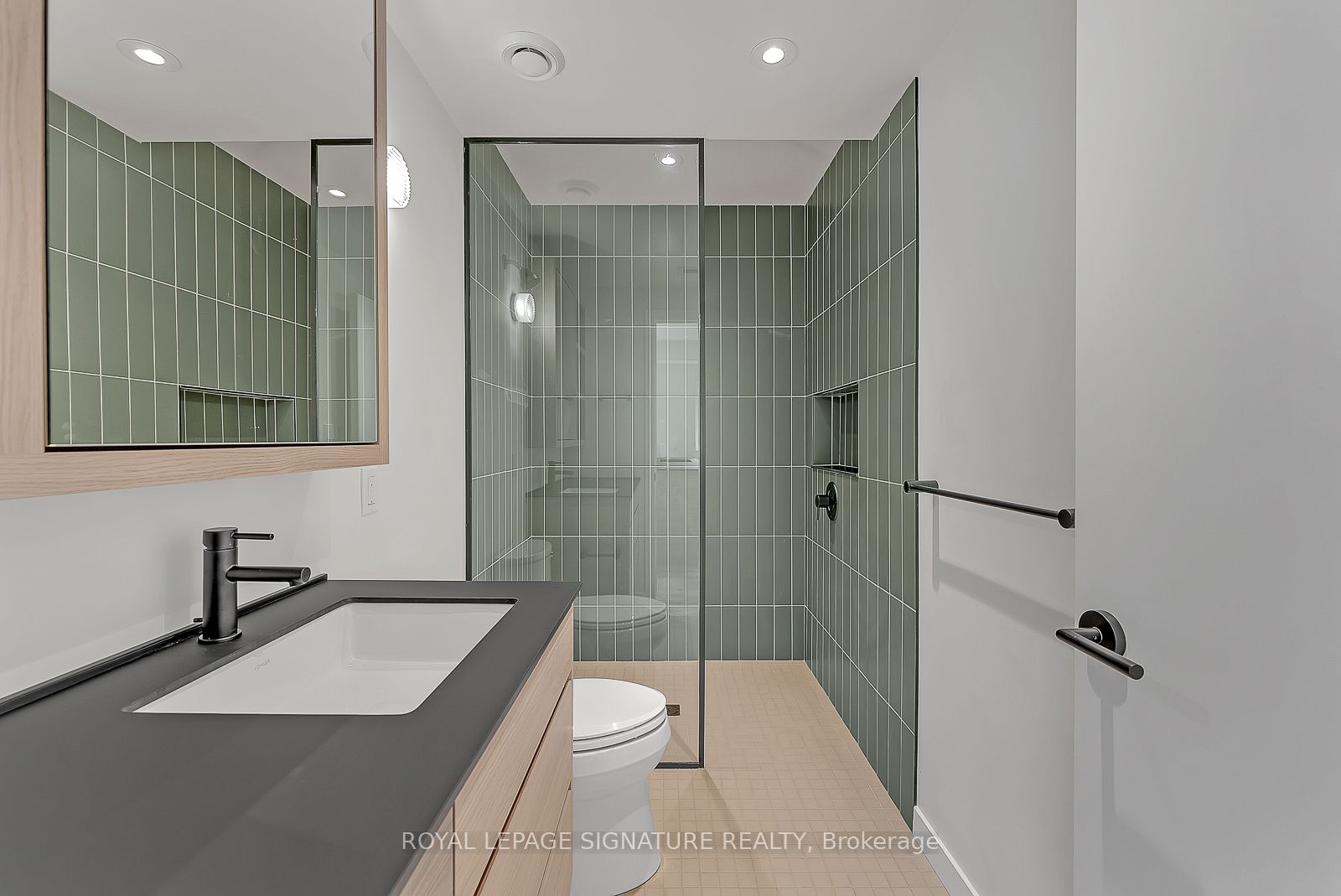 1254 Davenport Road 4 Property Photo 27