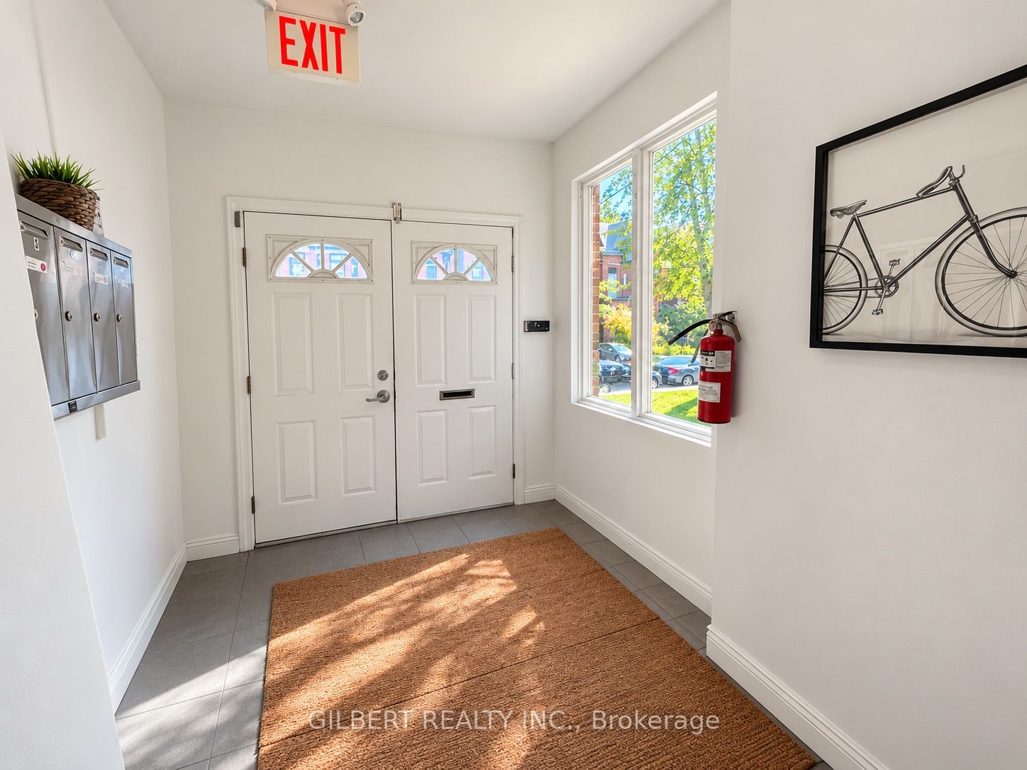 88 Cowan Avenue Property Photo 4