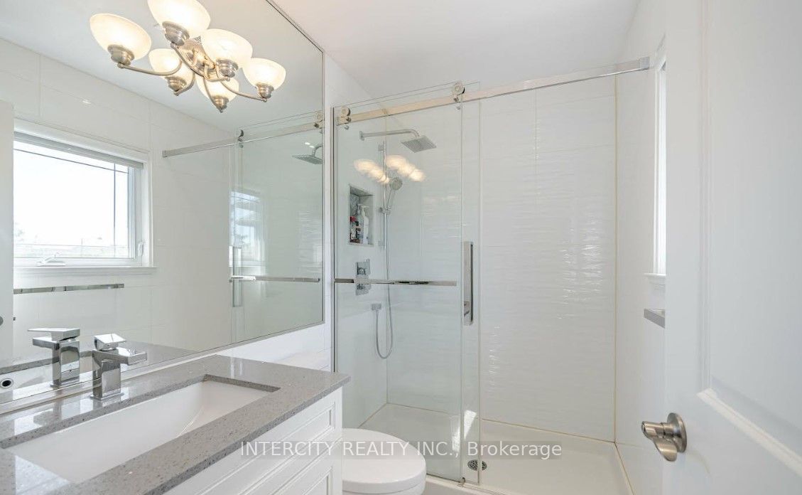 724 Peter Robertson Boulevard Property Photo 12