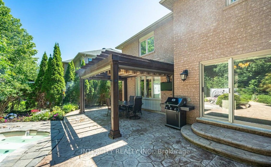 724 Peter Robertson Boulevard Property Photo 14