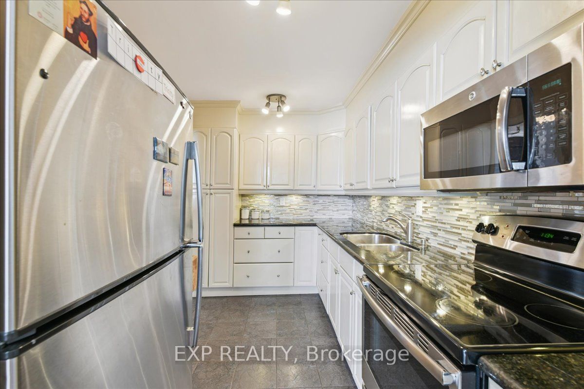 44 Longbourne Drive 412 Property Photo 1