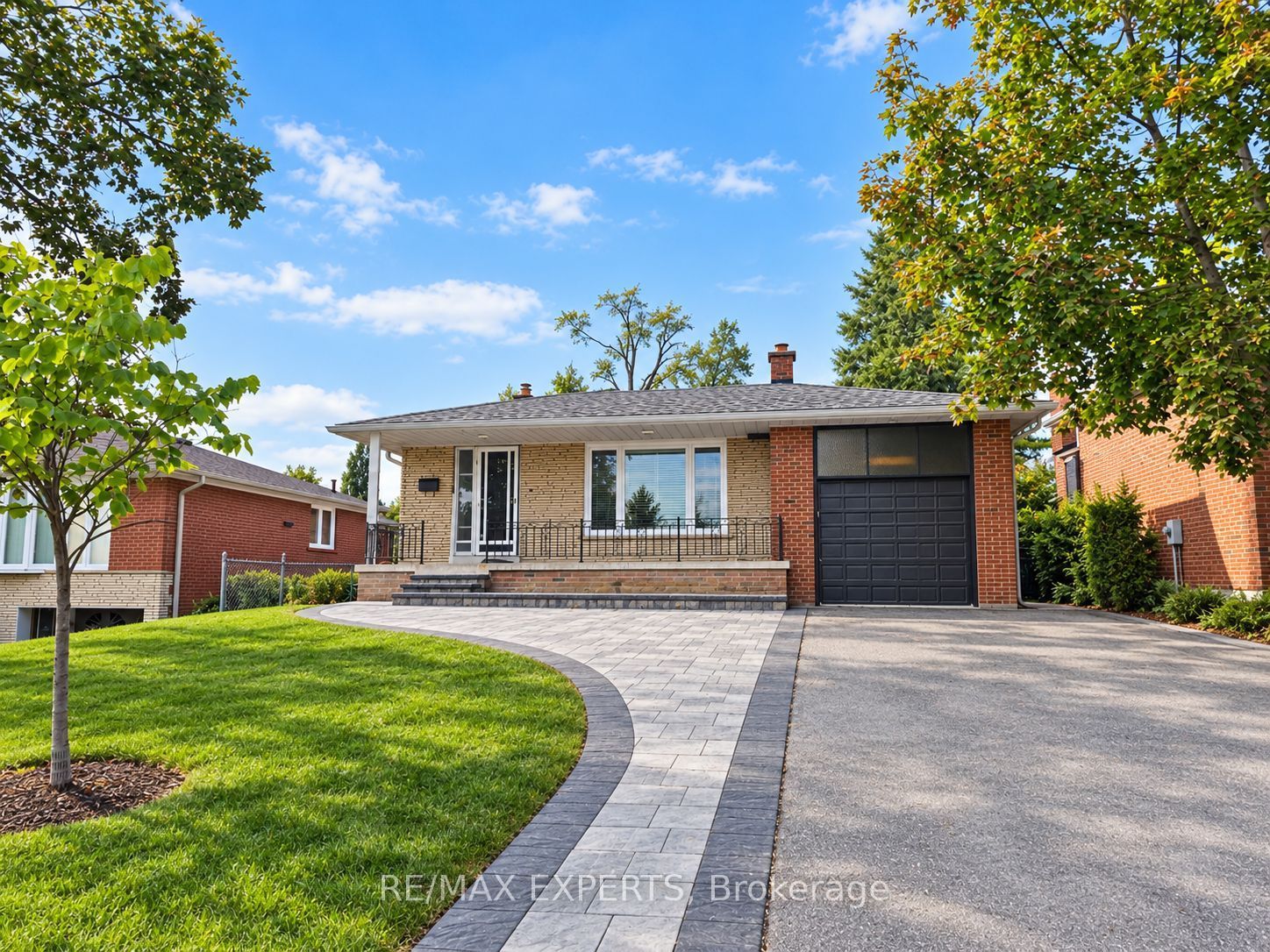 24 Roskell Crescent Property Photo 1