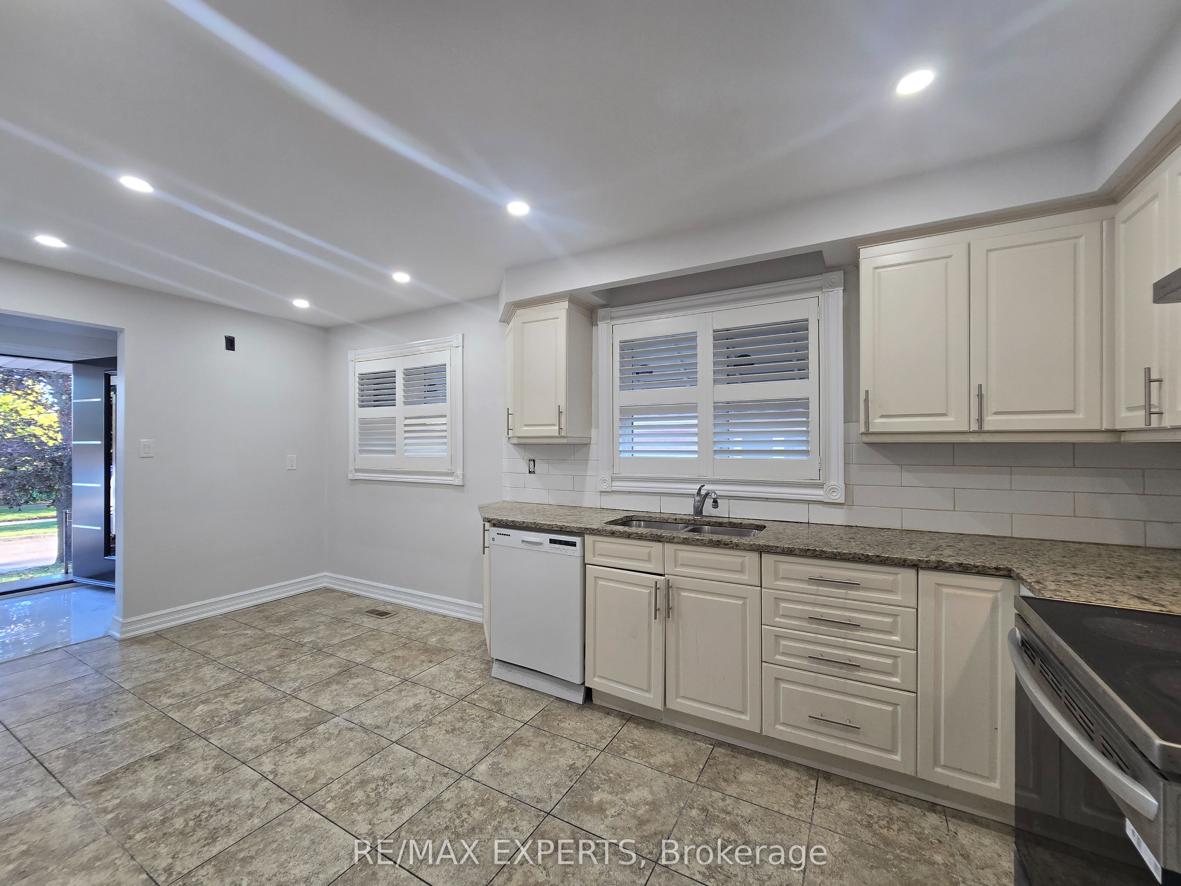 24 Roskell Crescent Property Photo 10