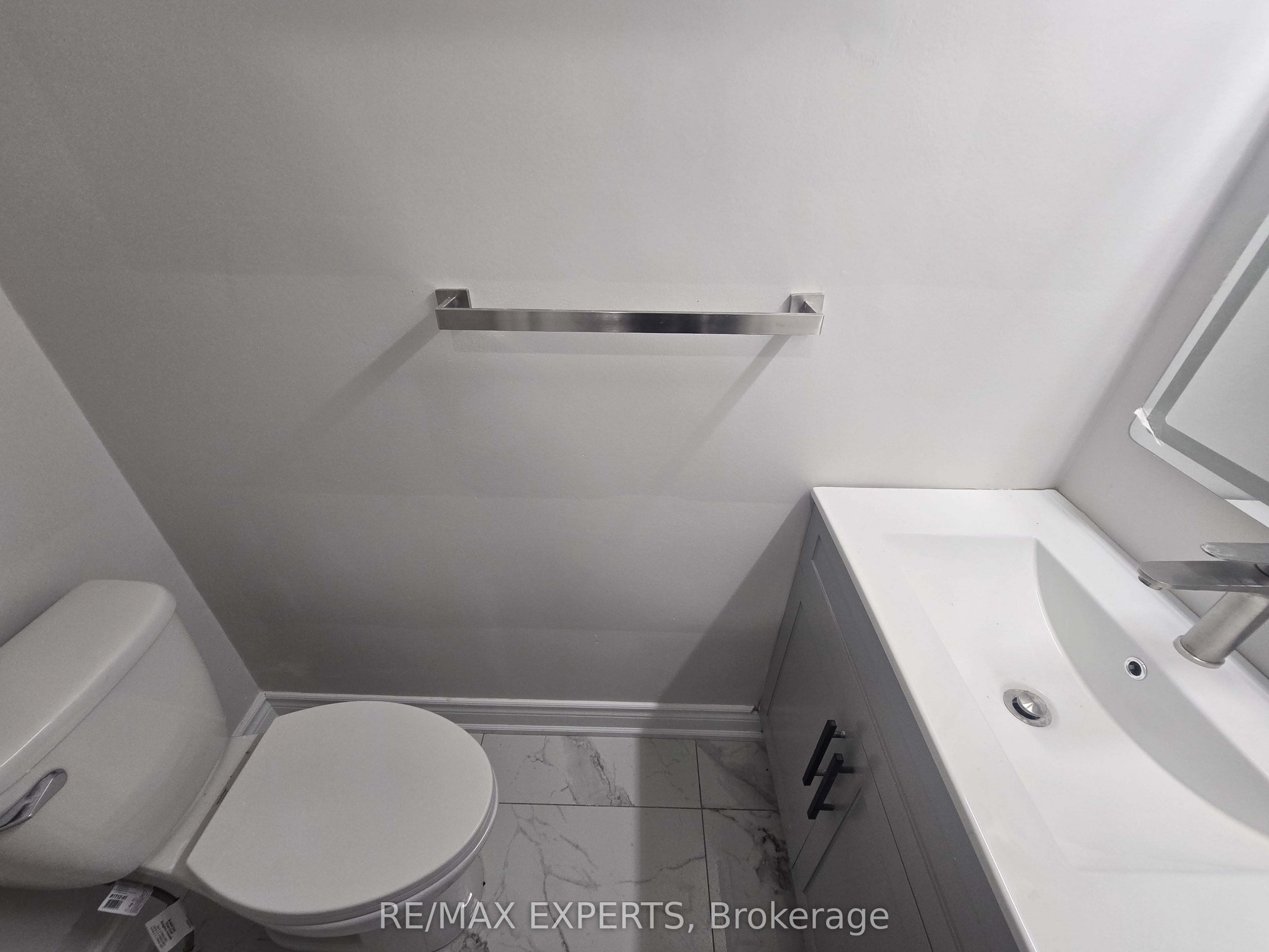 24 Roskell Crescent Property Photo 11