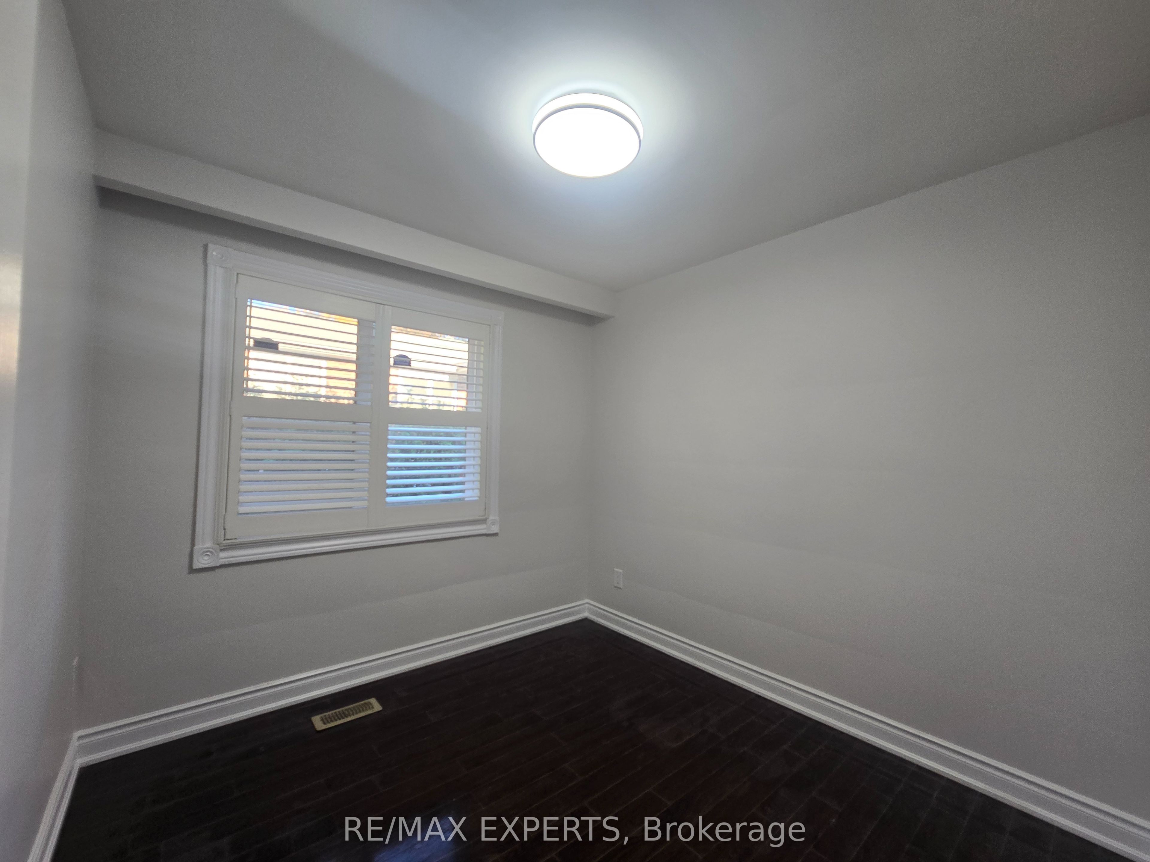 24 Roskell Crescent Property Photo 18