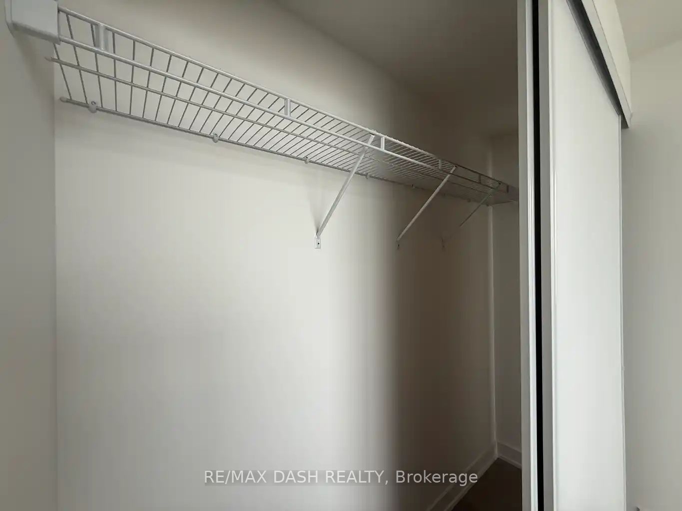 448 Burnhamthorpe Road W 5604 Property Photo 13
