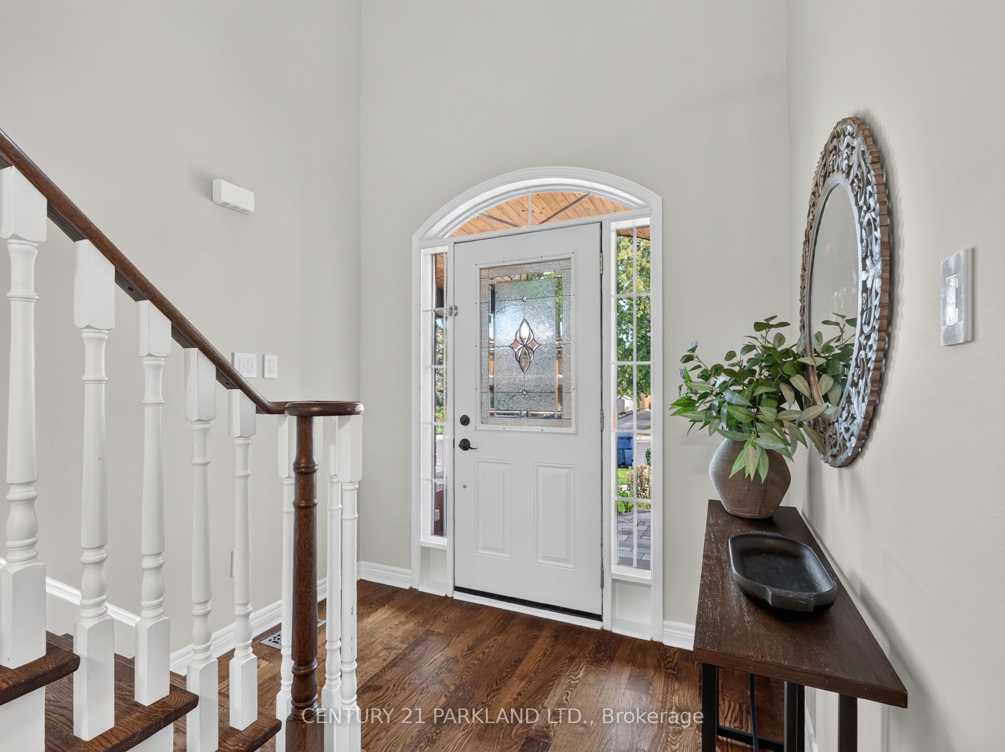 228 Rosemount Avenue Property Photo 4