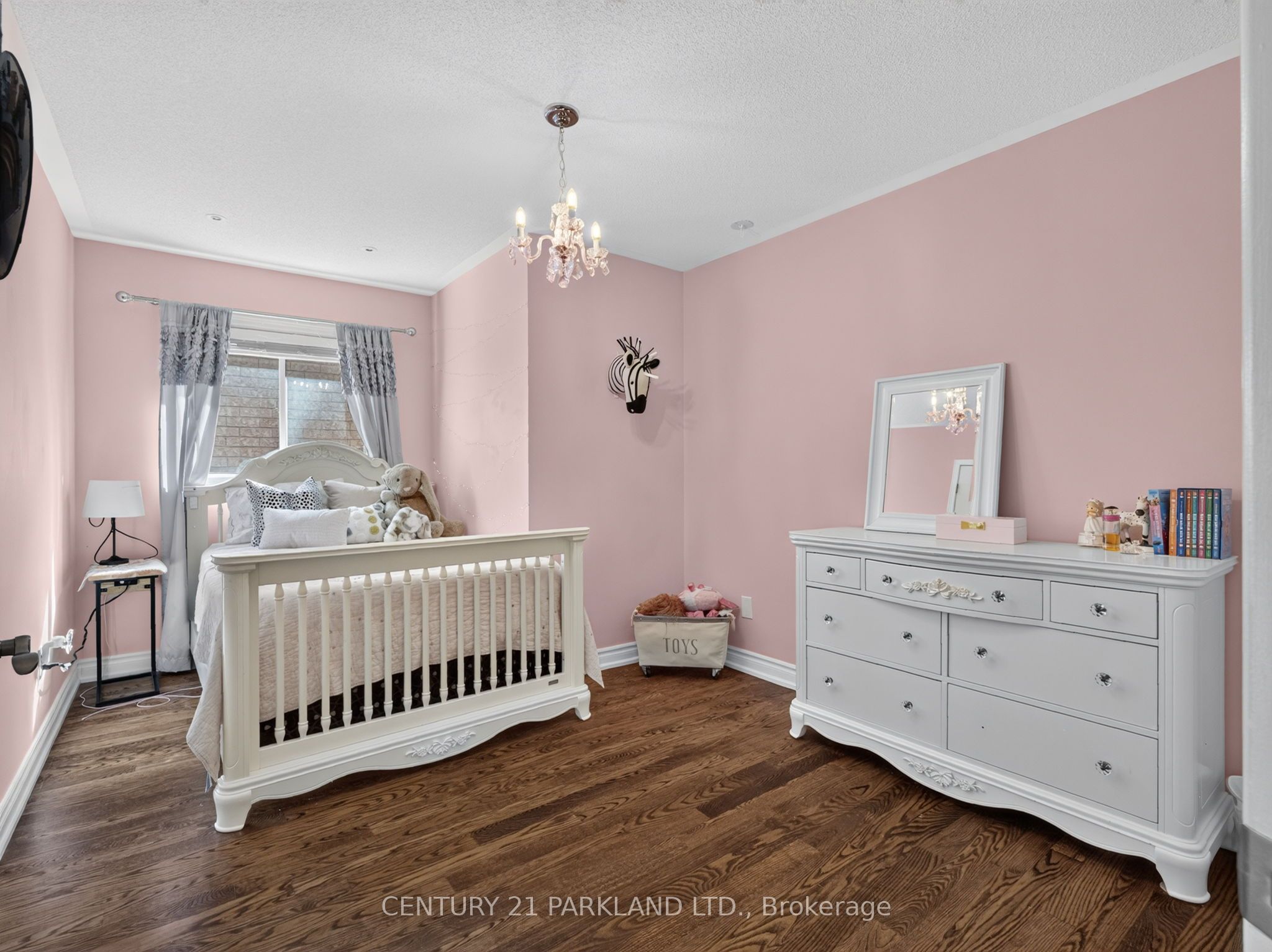 228 Rosemount Avenue Property Photo 17