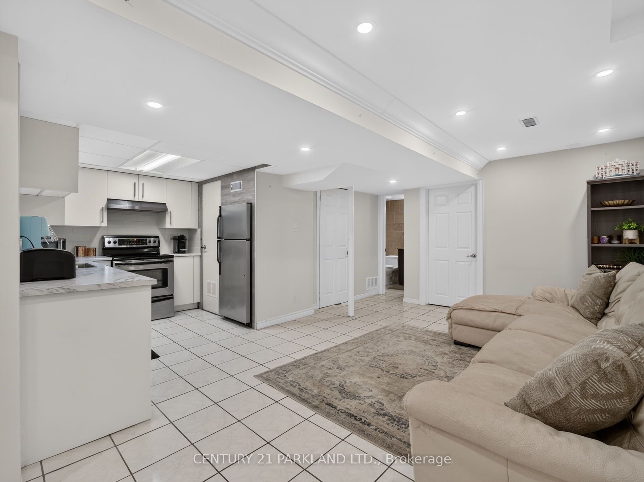 228 Rosemount Avenue Property Photo 22