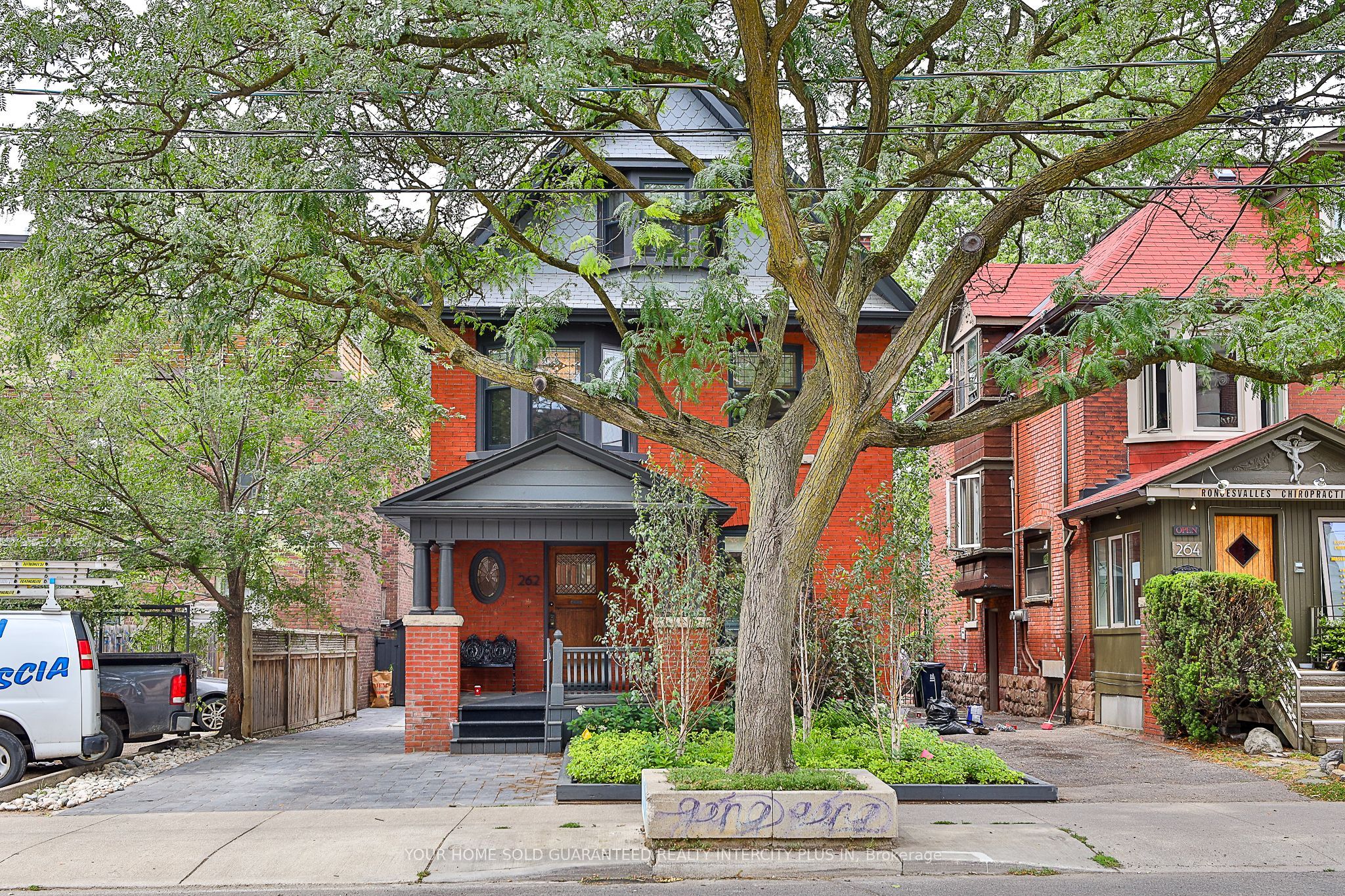 262 Roncesvalles Avenue Property Photo 1
