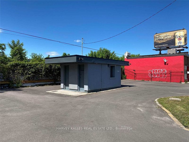 1278 & 1286 Dupont Street Property Photo 7