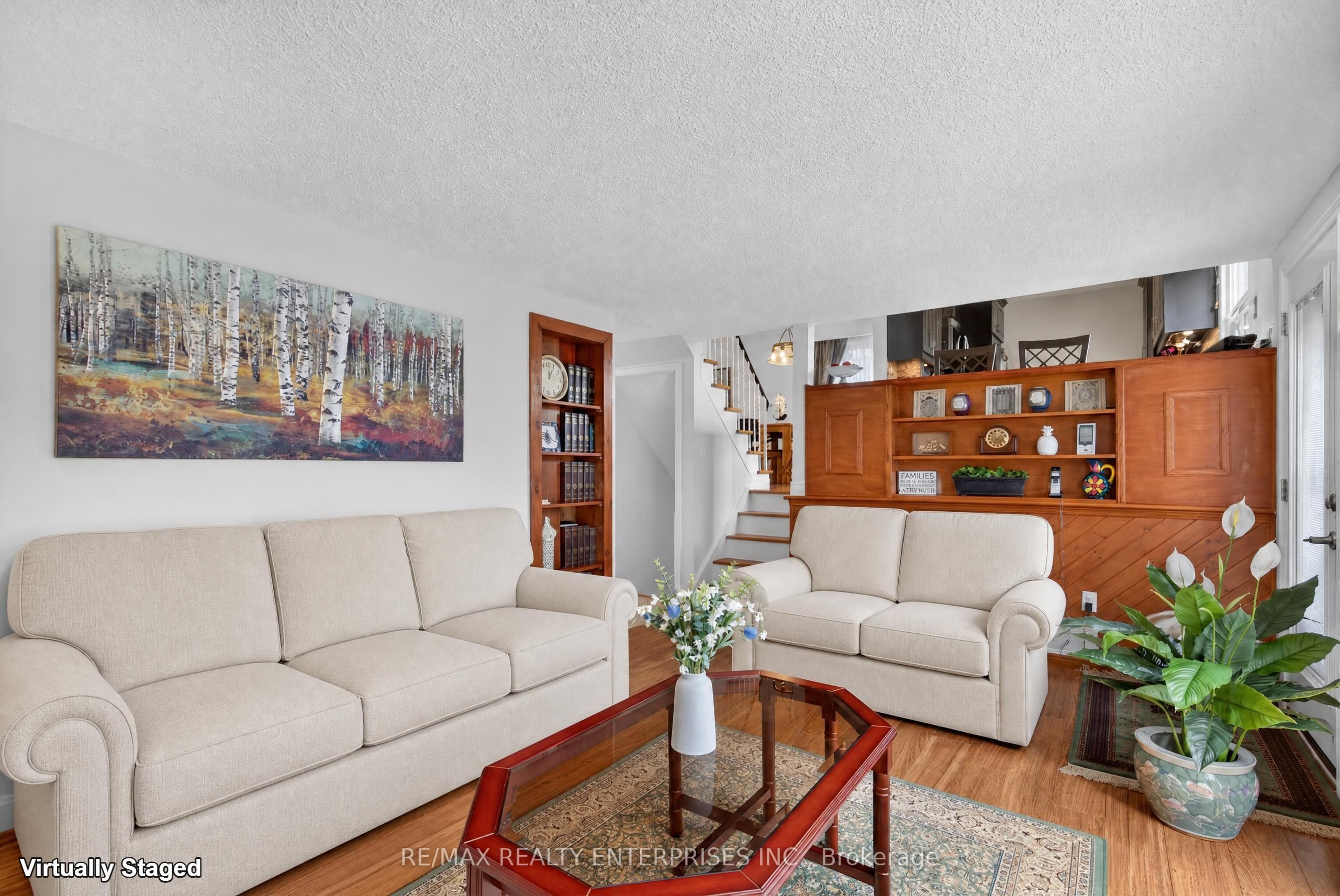 2482 Windjammer Road E Property Photo 10