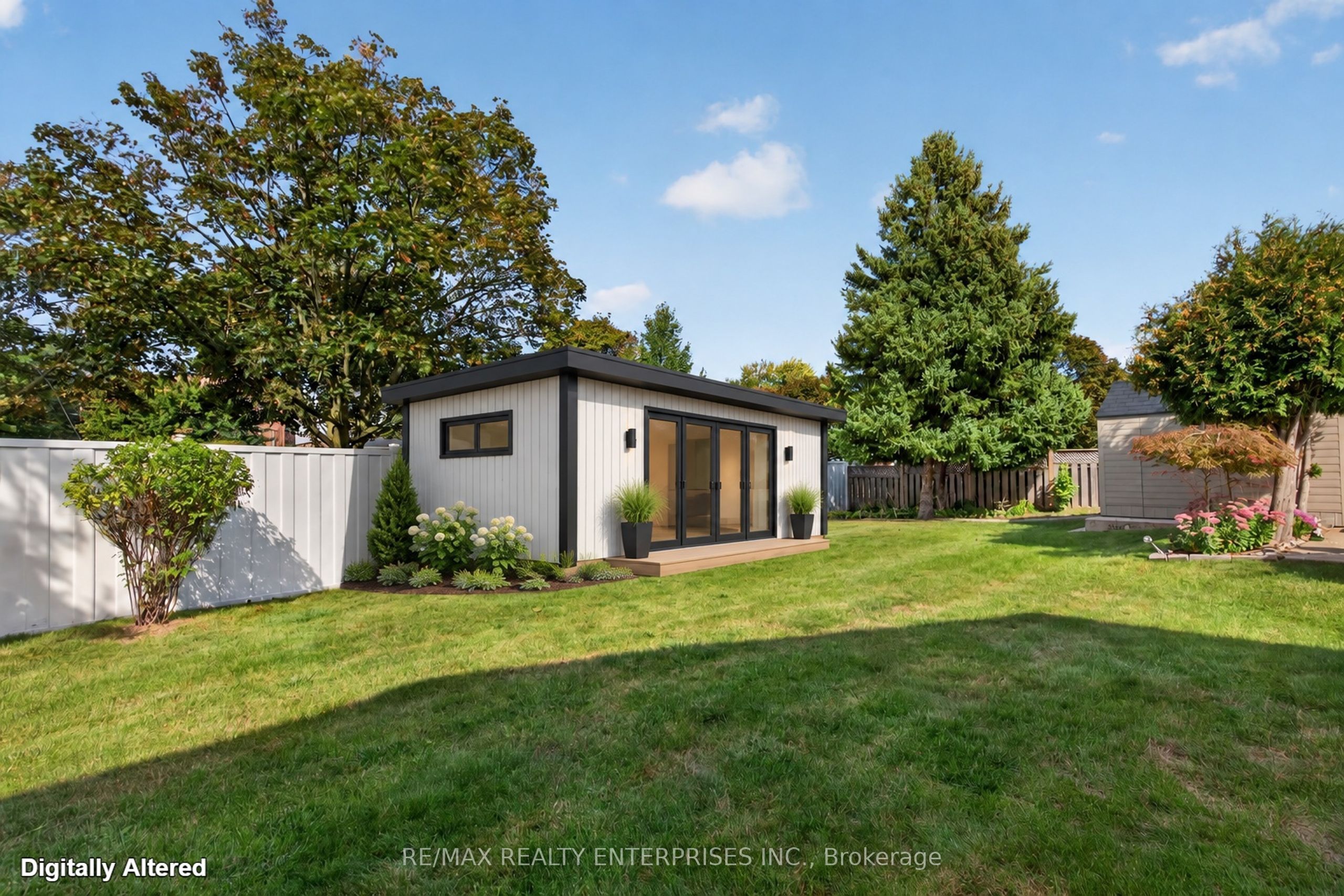 2482 Windjammer Road E Property Photo 45