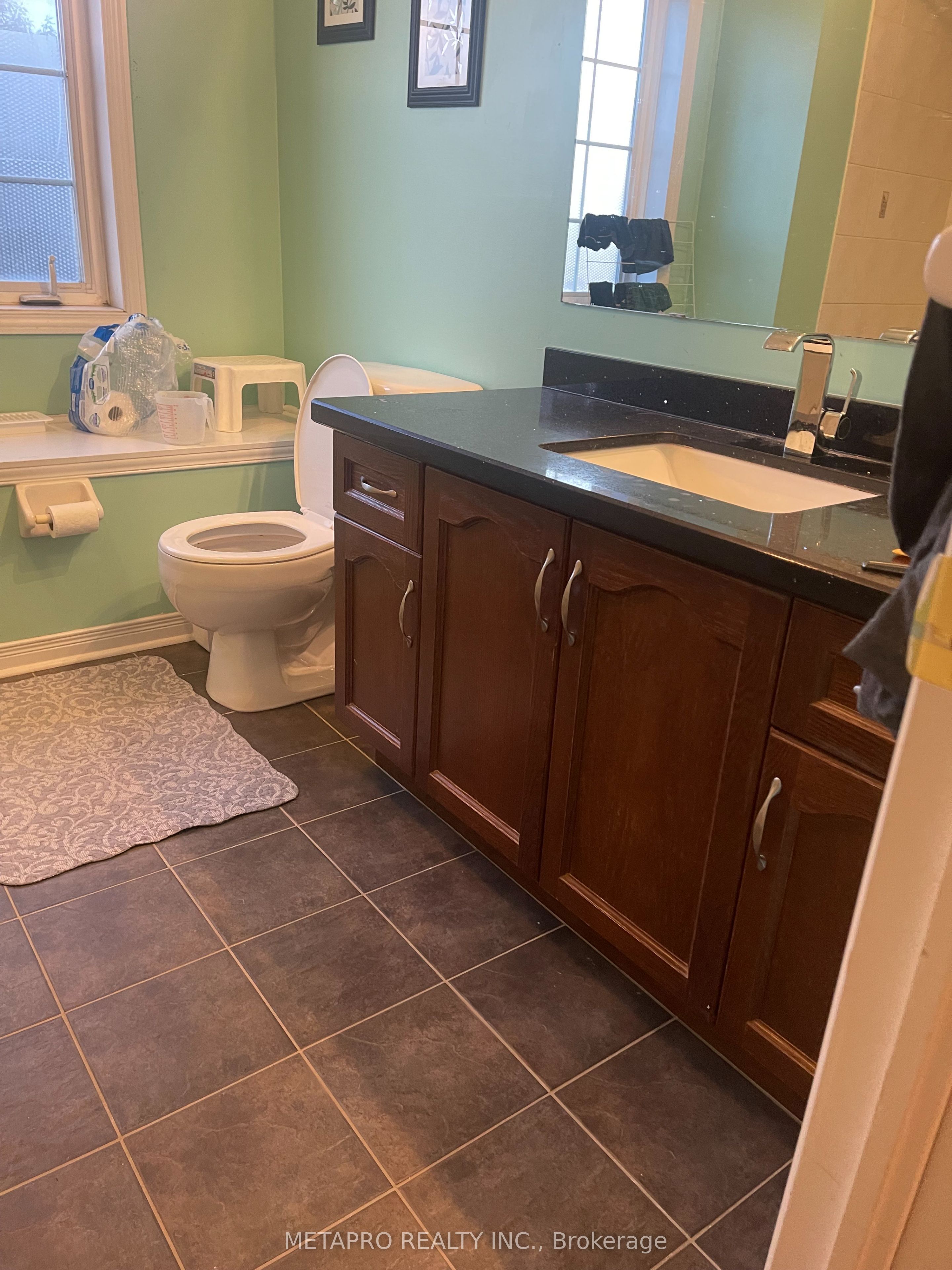 54 Snowshoe Lane E Property Photo 13
