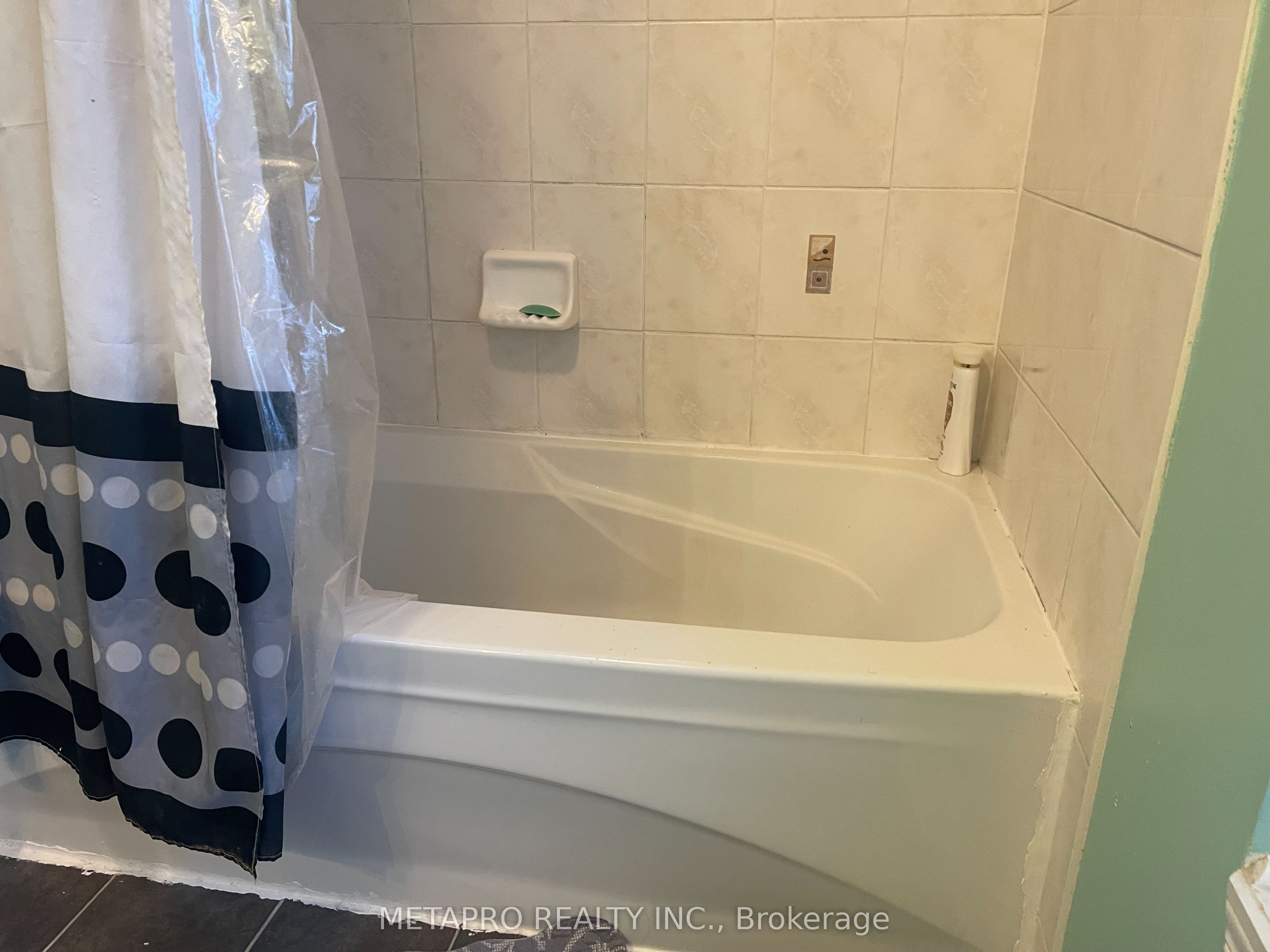 54 Snowshoe Lane E Property Photo 14