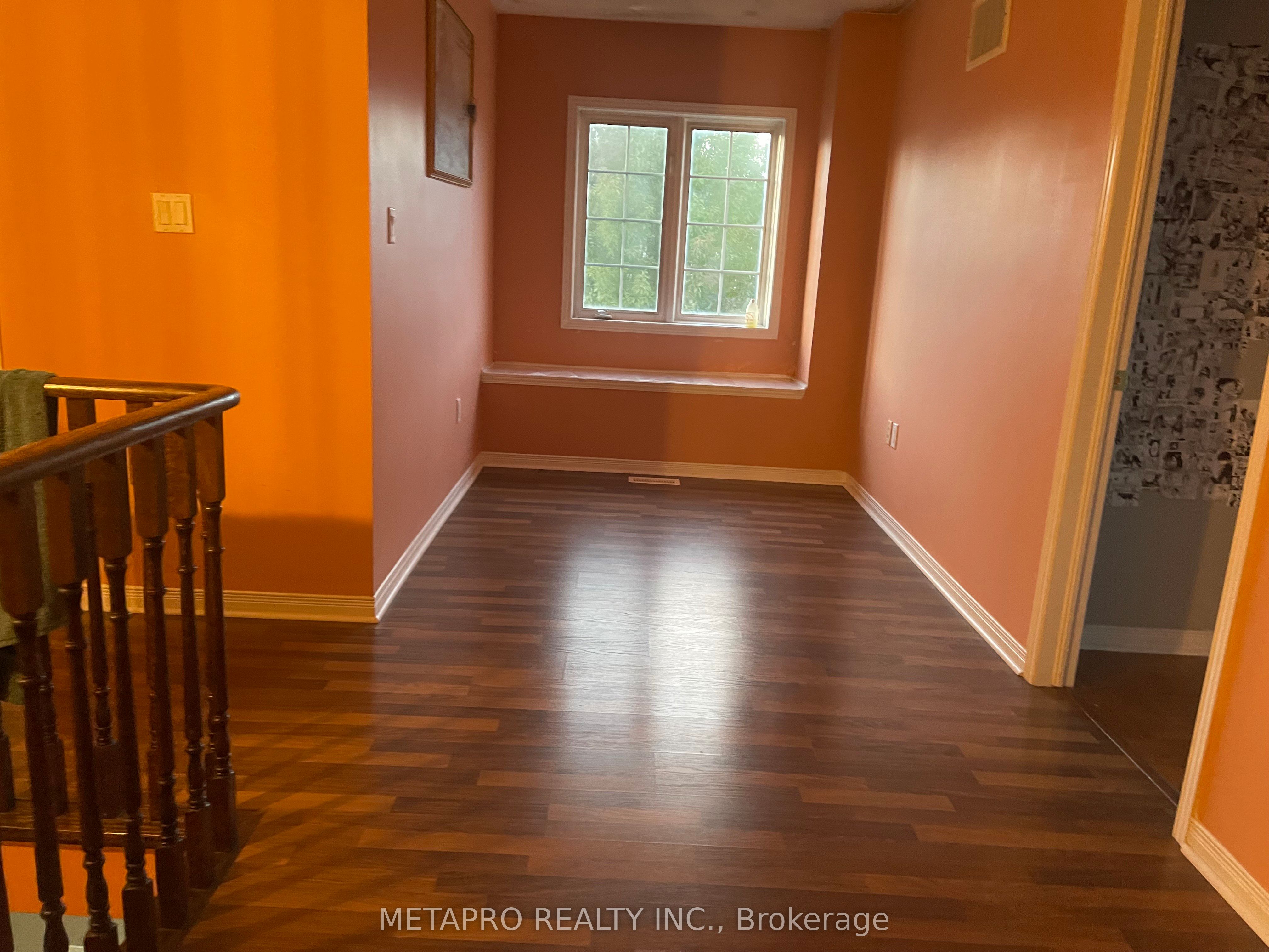 54 Snowshoe Lane E Property Photo 15