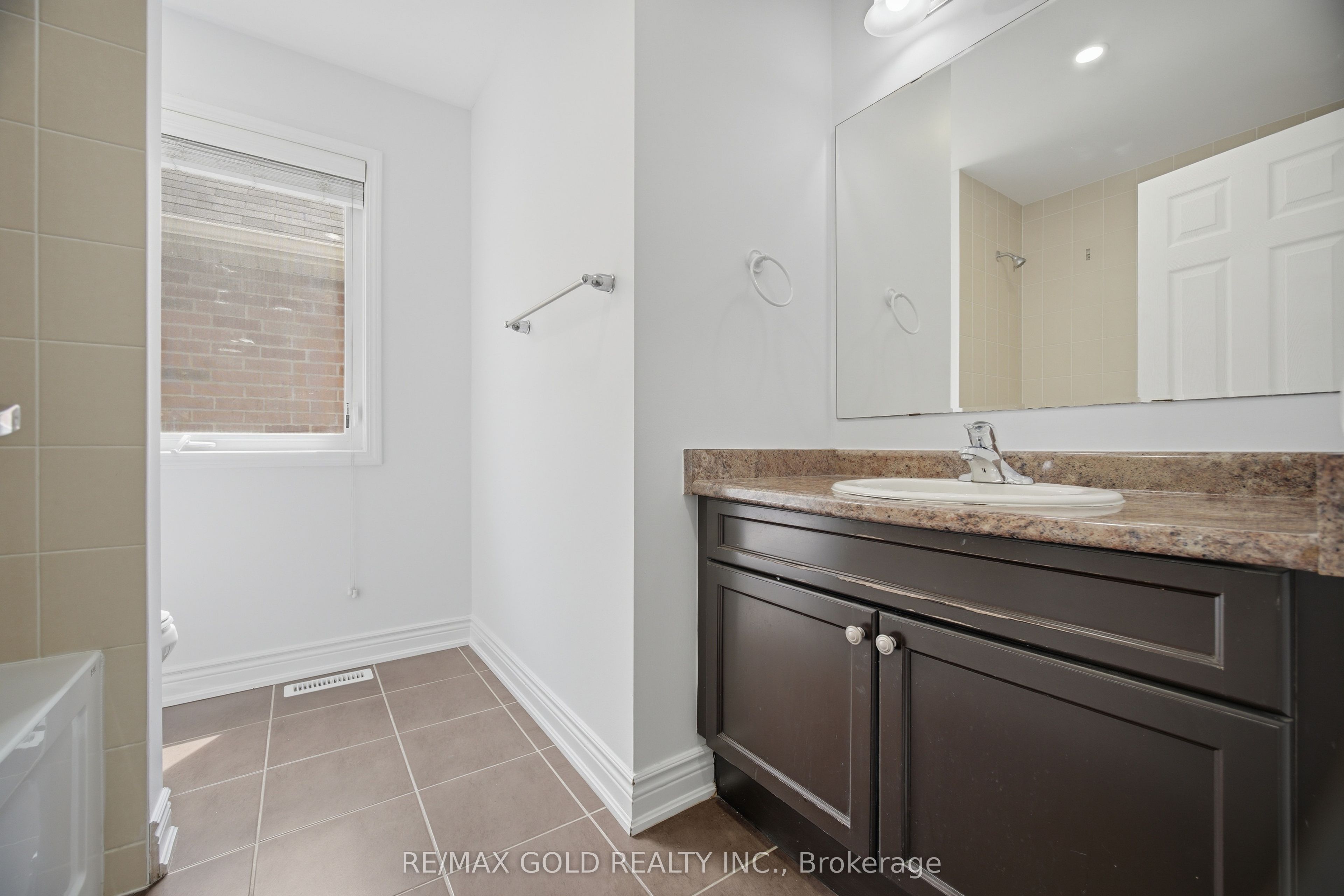 1071 Savoline Boulevard Property Photo 9