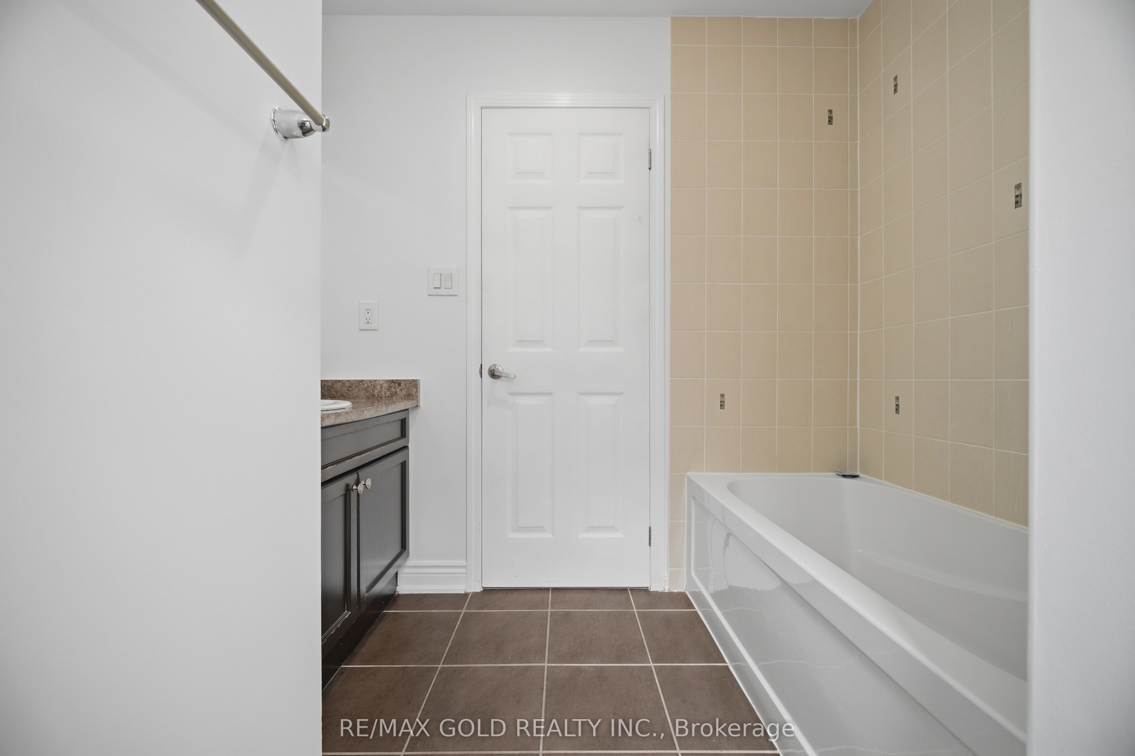 1071 Savoline Boulevard Property Photo 10