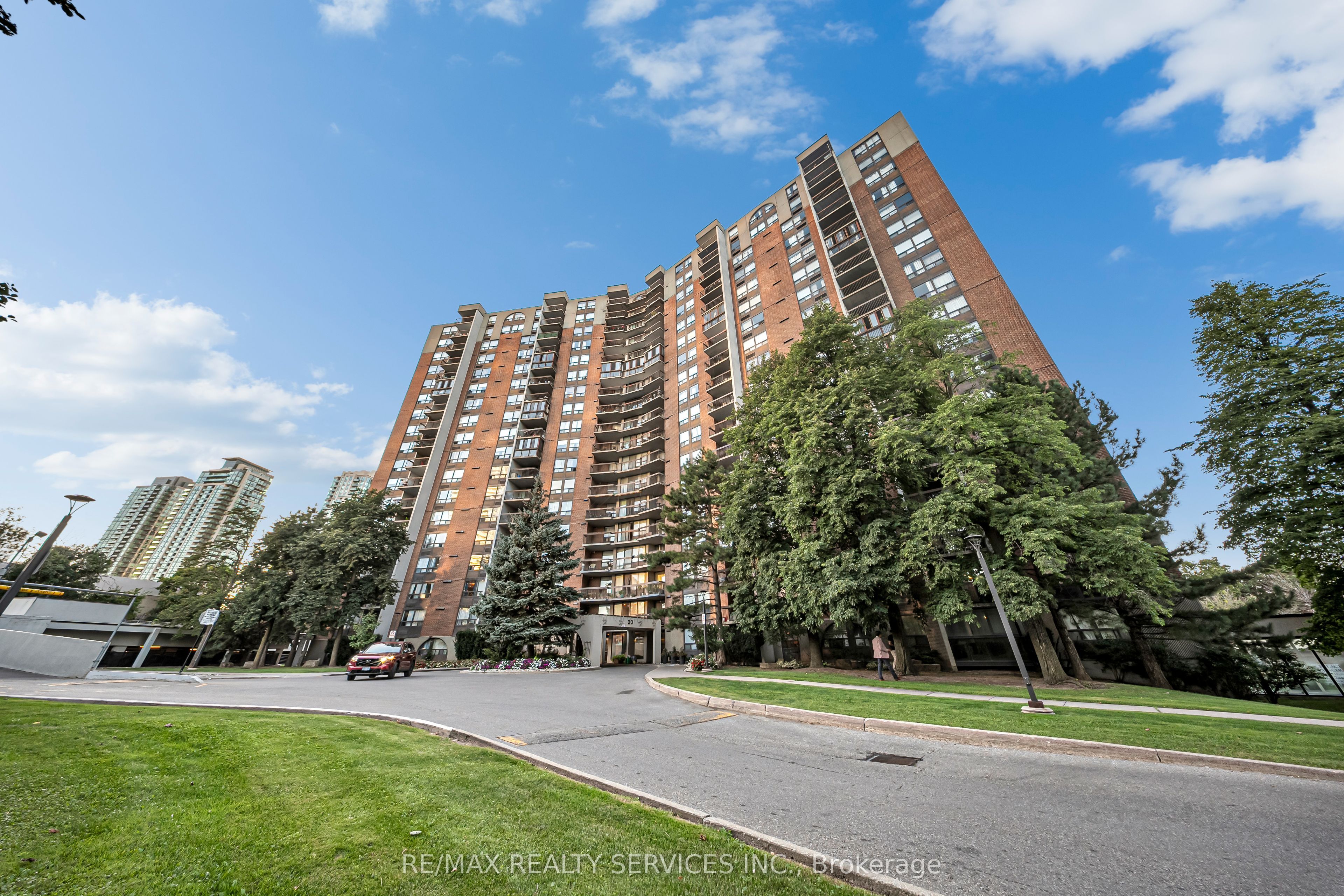 20 Mississauga Valley Boulevard 701 Property Photo 1