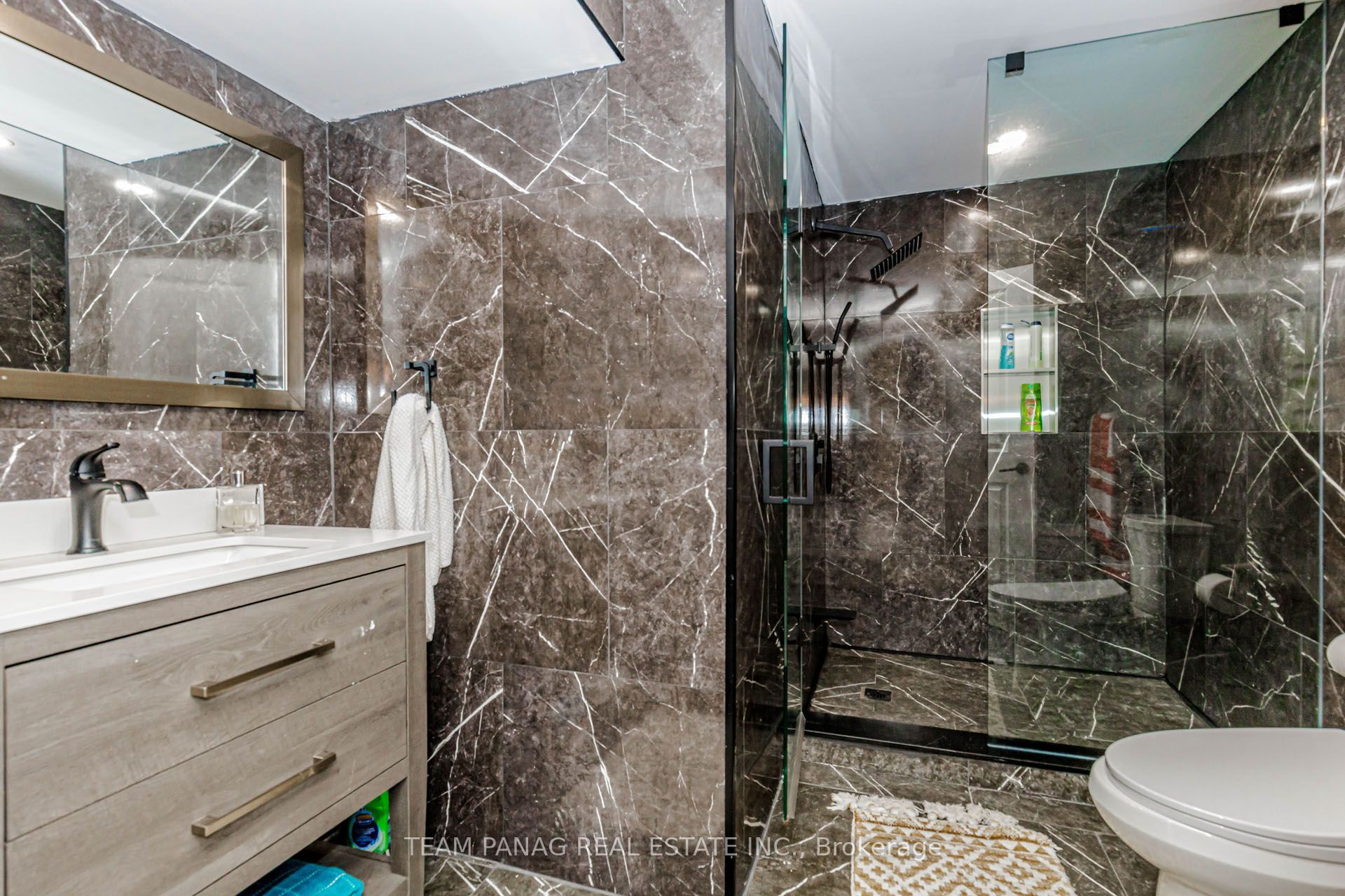 32 Viva Gardens Property Photo 47
