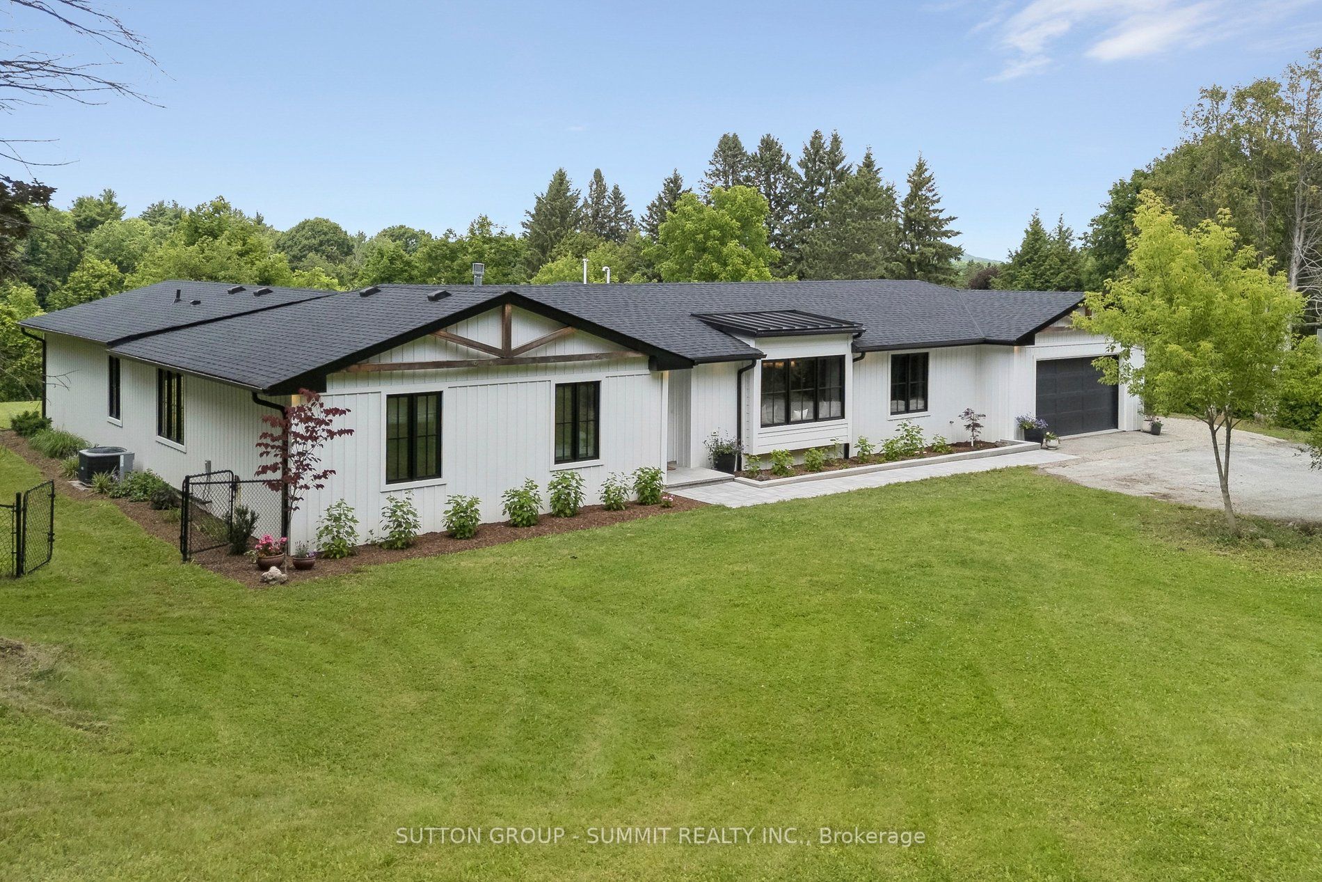 1315 Britannia Road Property Photo 2