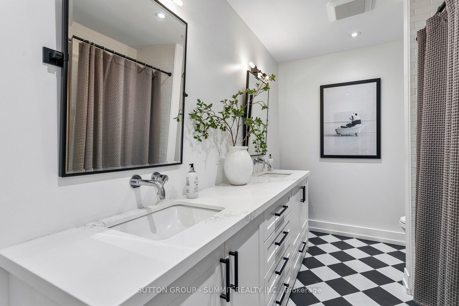 1315 Britannia Road Property Photo 34