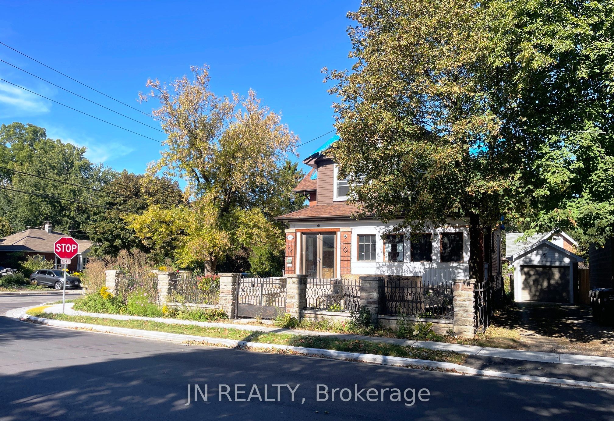 100 Mill Street N Property Photo 1