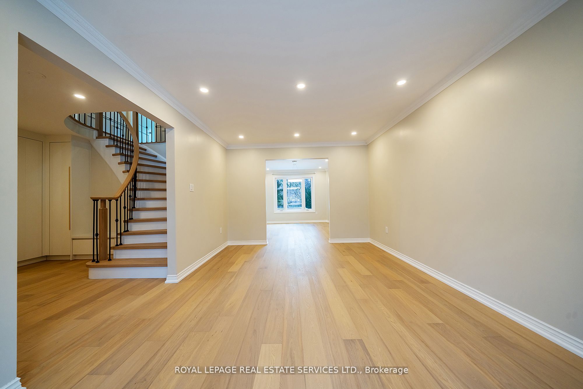 2300 Cheverie Street Upper Property Photo 5