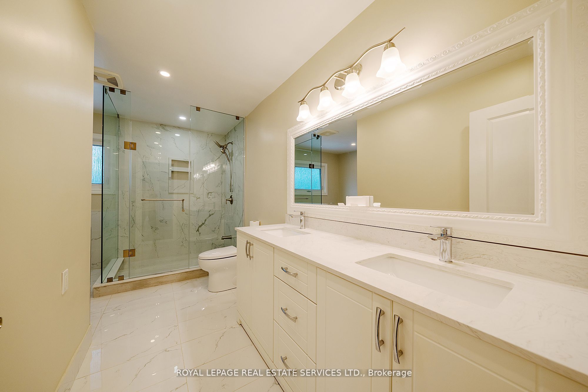 2300 Cheverie Street Upper Property Photo 18