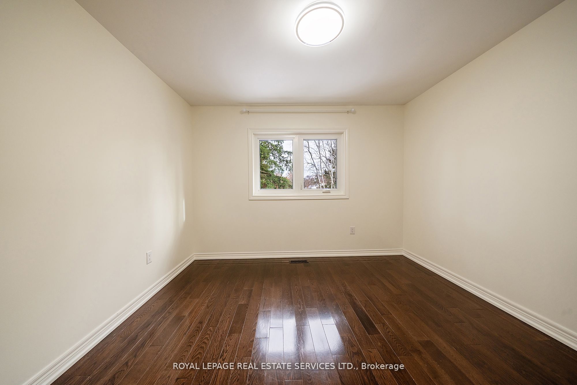 2300 Cheverie Street Upper Property Photo 21