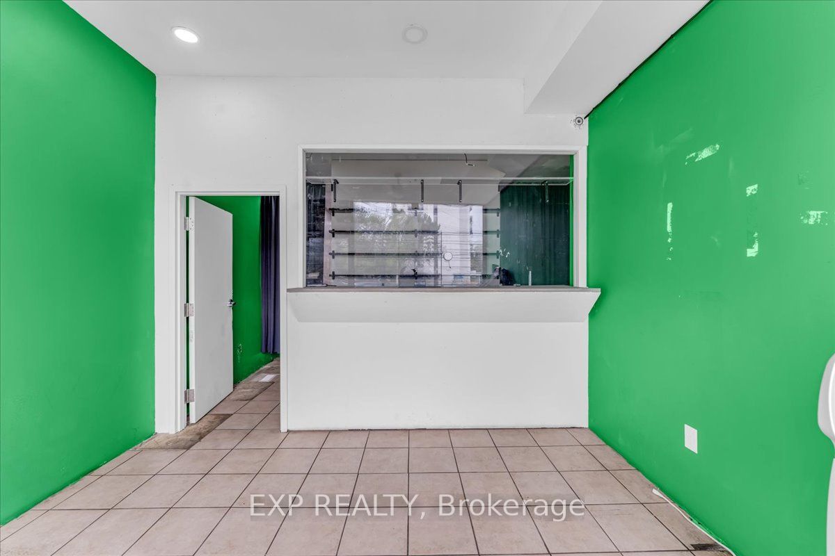 1792 Jane Street Property Photo 7