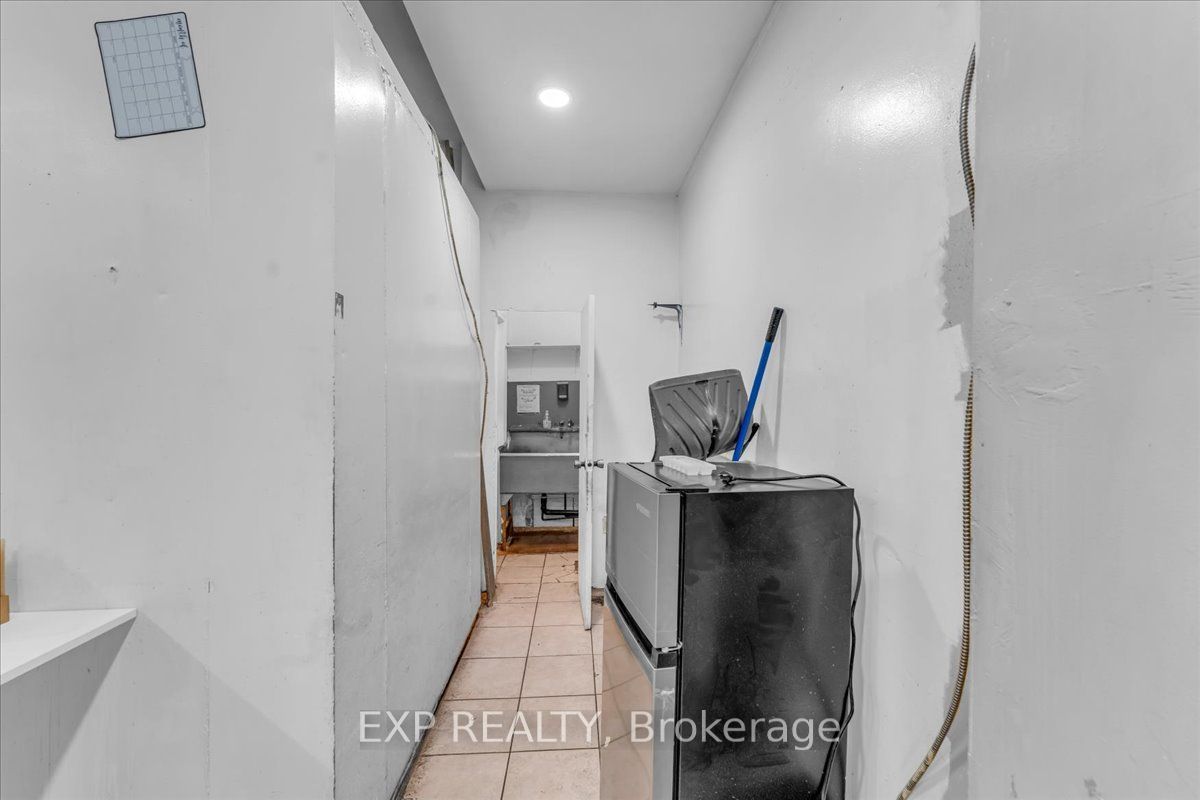 1792 Jane Street Property Photo 15
