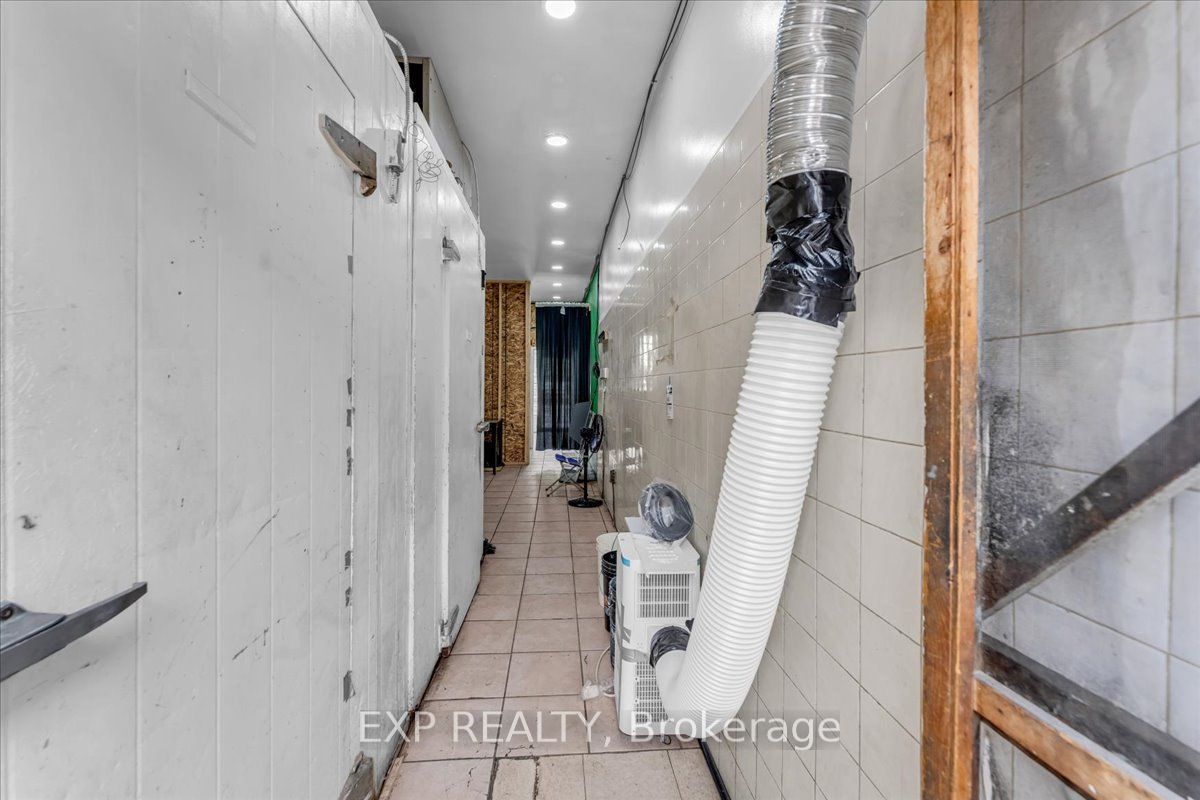 1792 Jane Street Property Photo 18