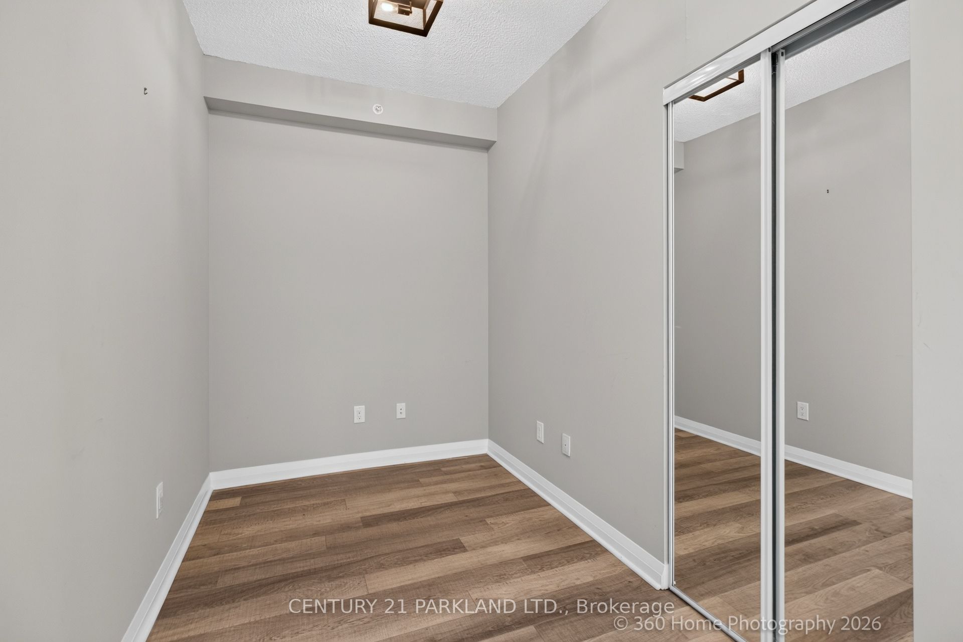 5025 Four Springs Avenue E 905 Property Photo 12