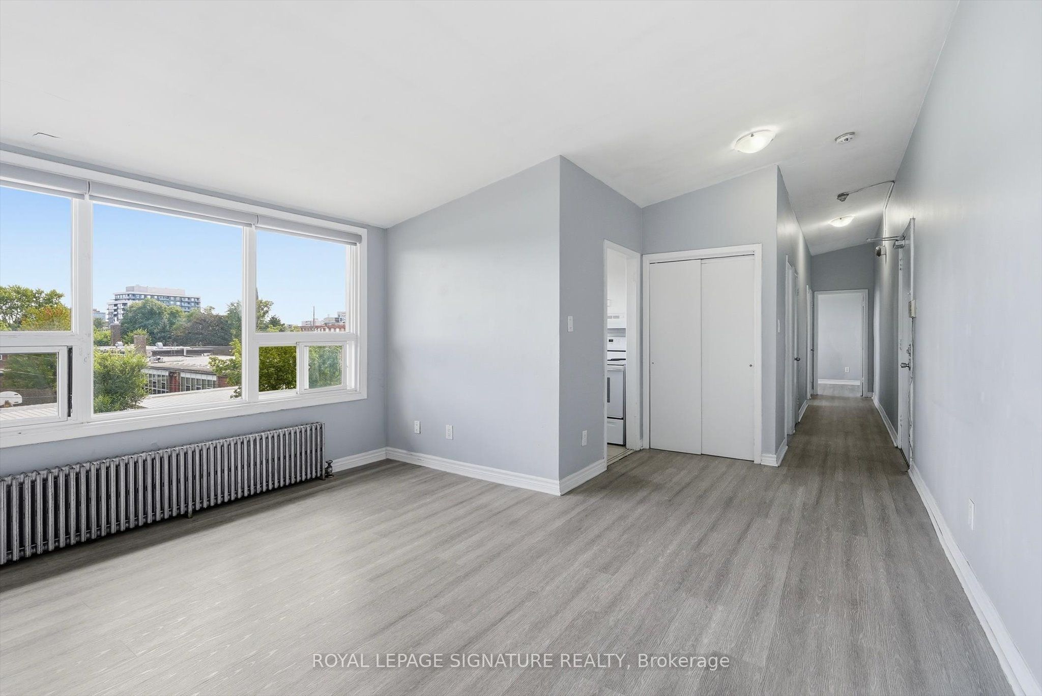 49 Cuffley Crescent S 301 Property Photo 8