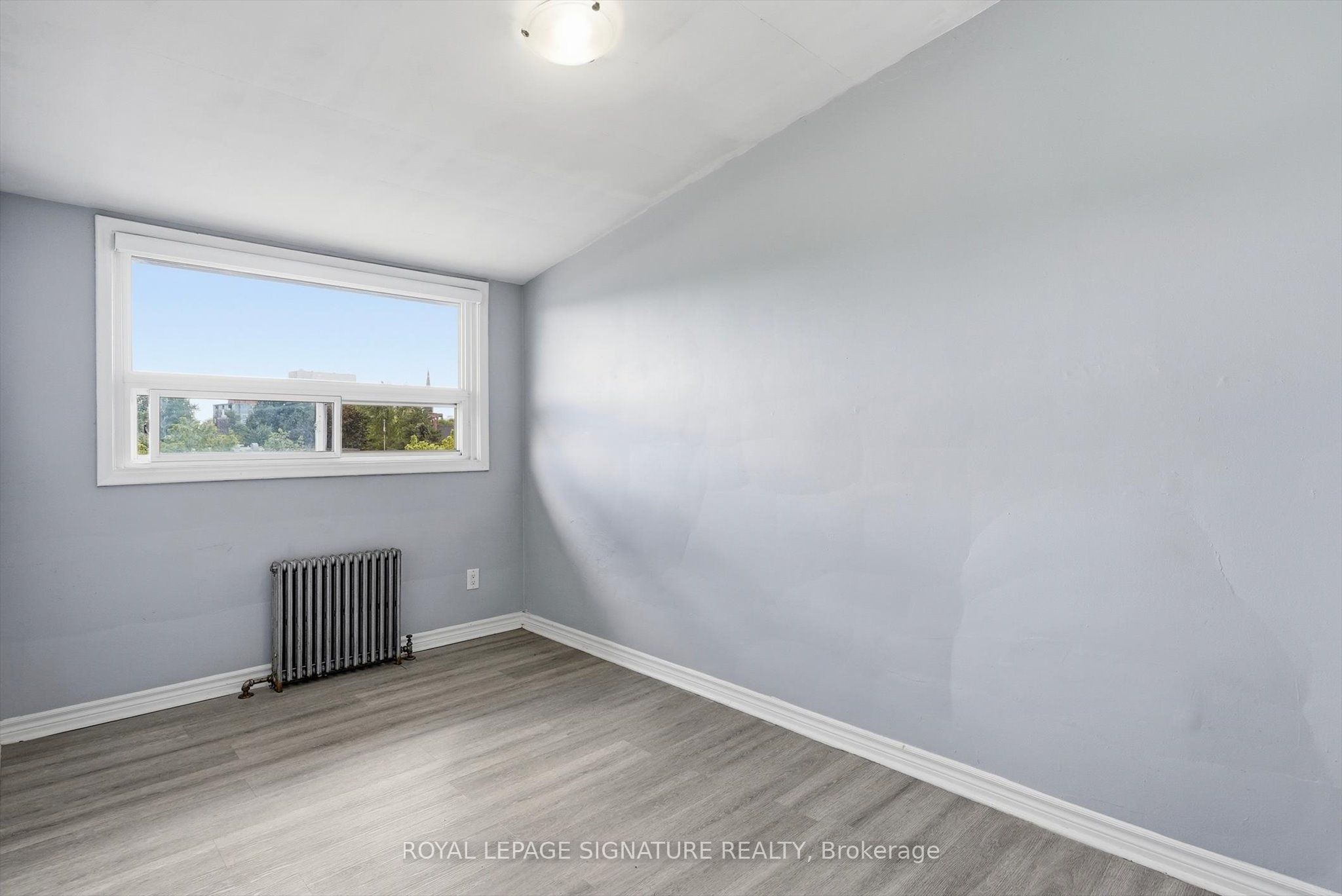 49 Cuffley Crescent S 301 Property Photo 12