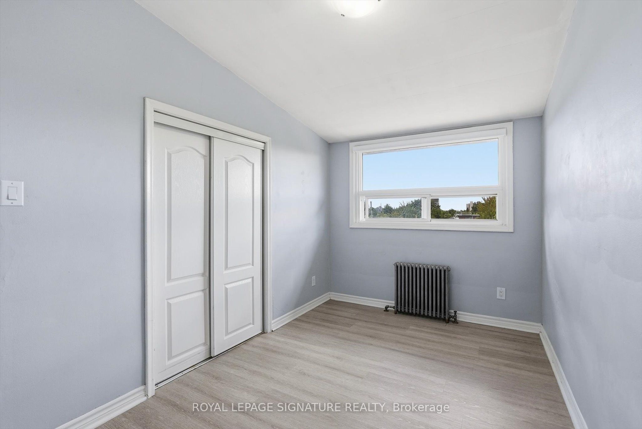 49 Cuffley Crescent S 301 Property Photo 13