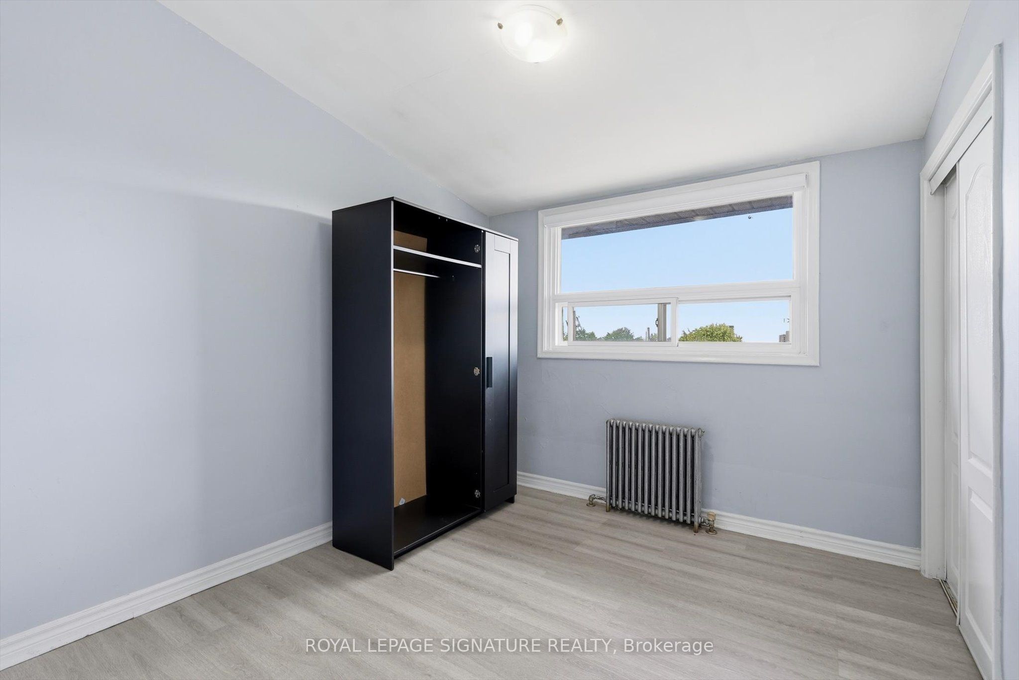 49 Cuffley Crescent S 301 Property Photo 15