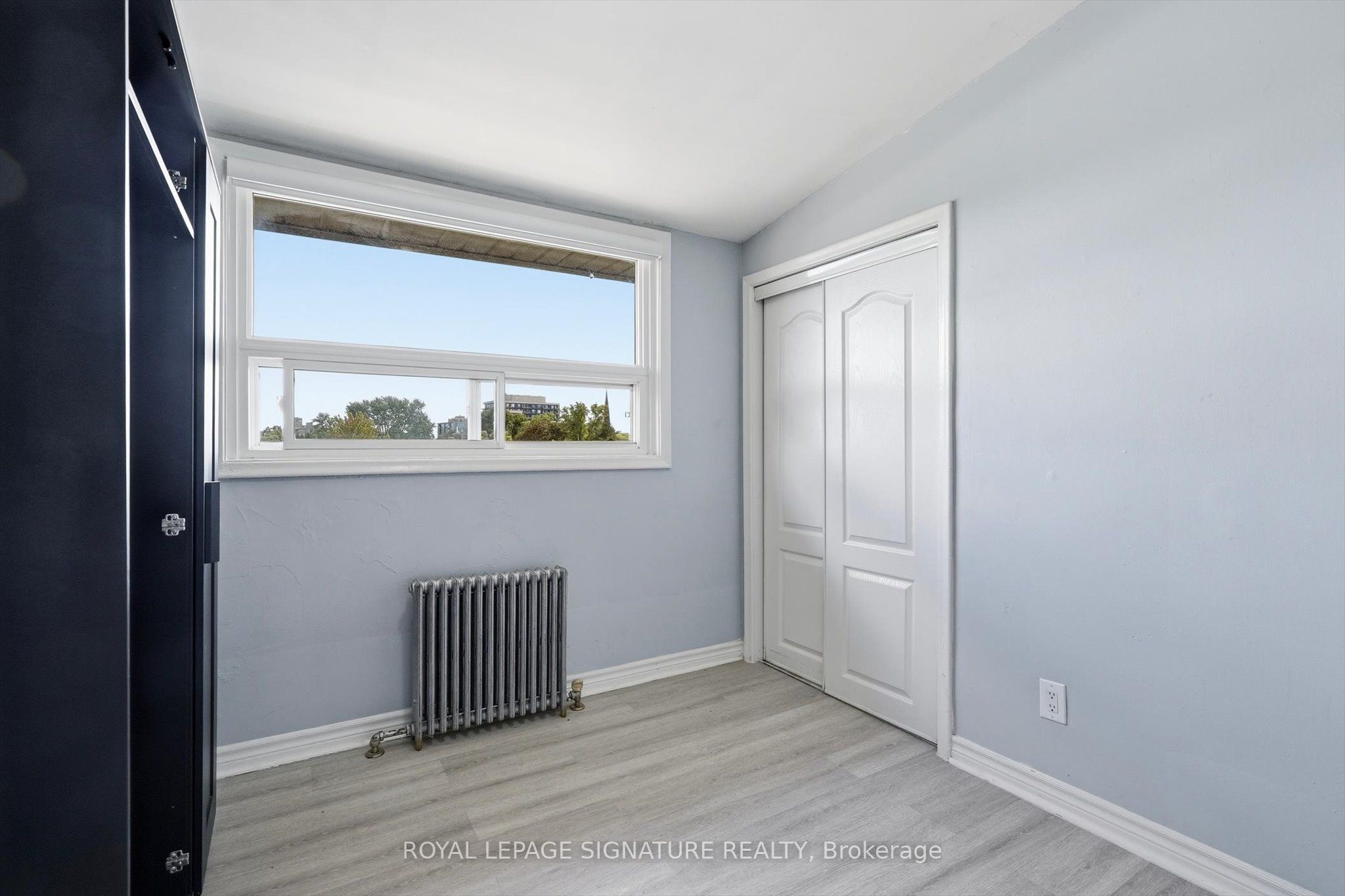 49 Cuffley Crescent S 301 Property Photo 16