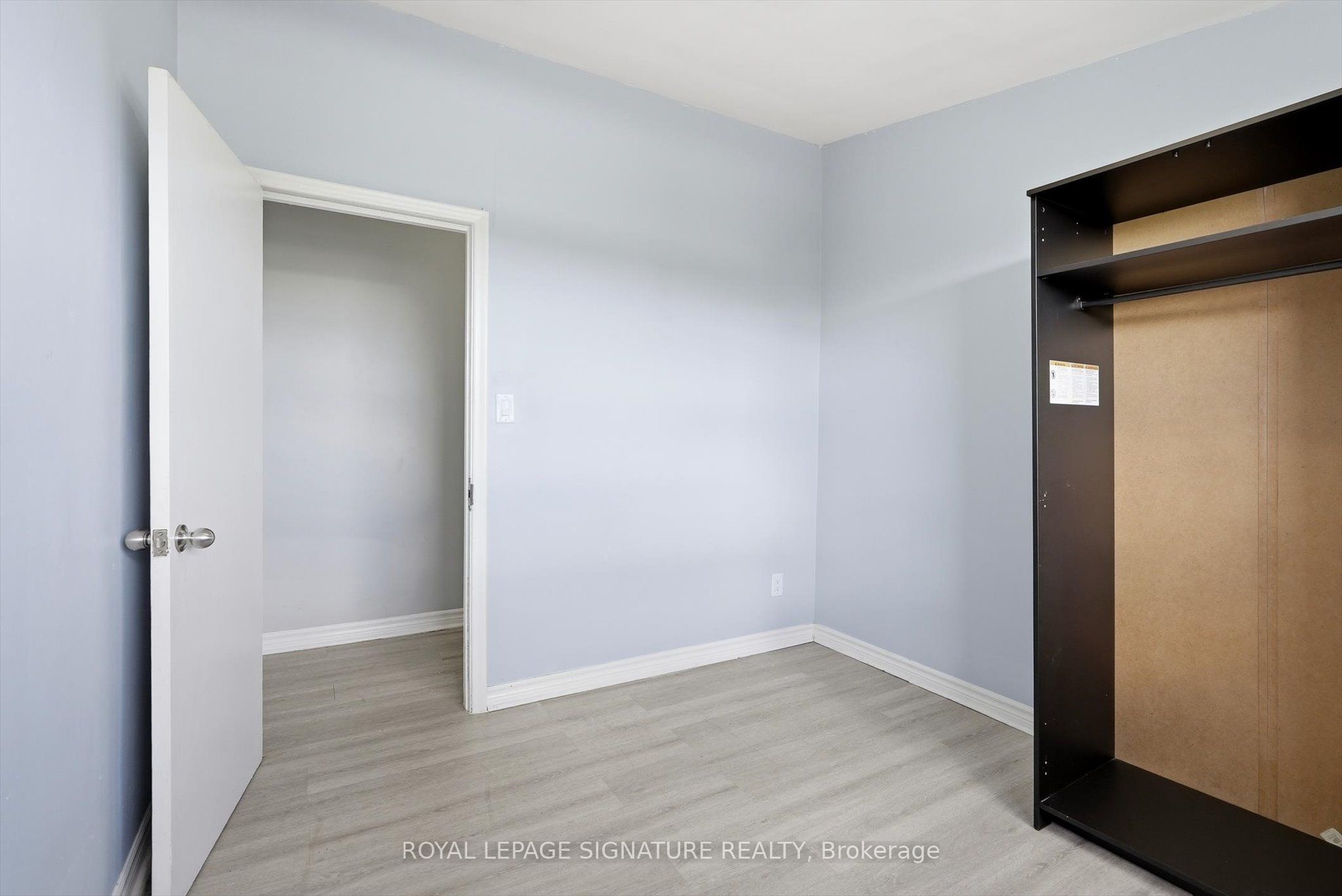 49 Cuffley Crescent S 301 Property Photo 17